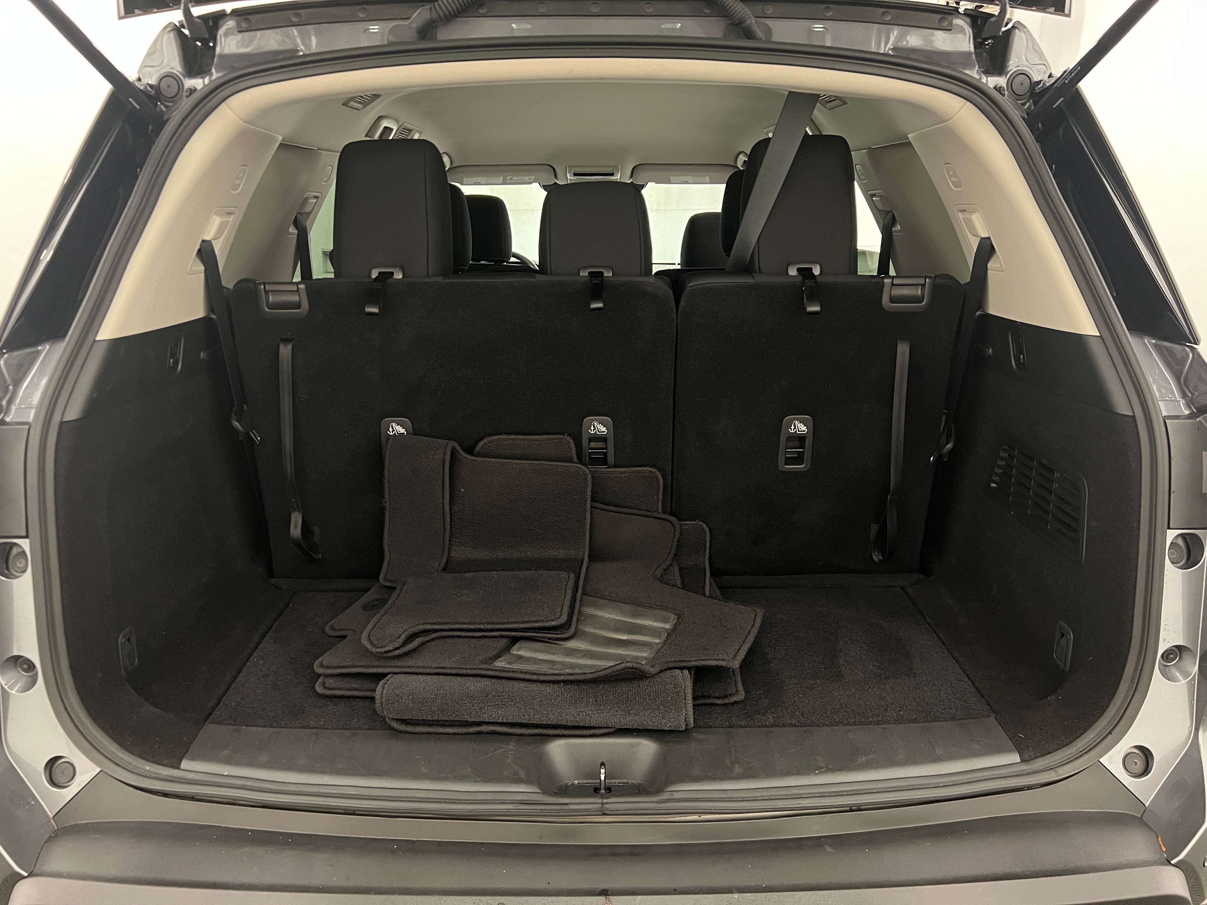 2024 Nissan Pathfinder S 7