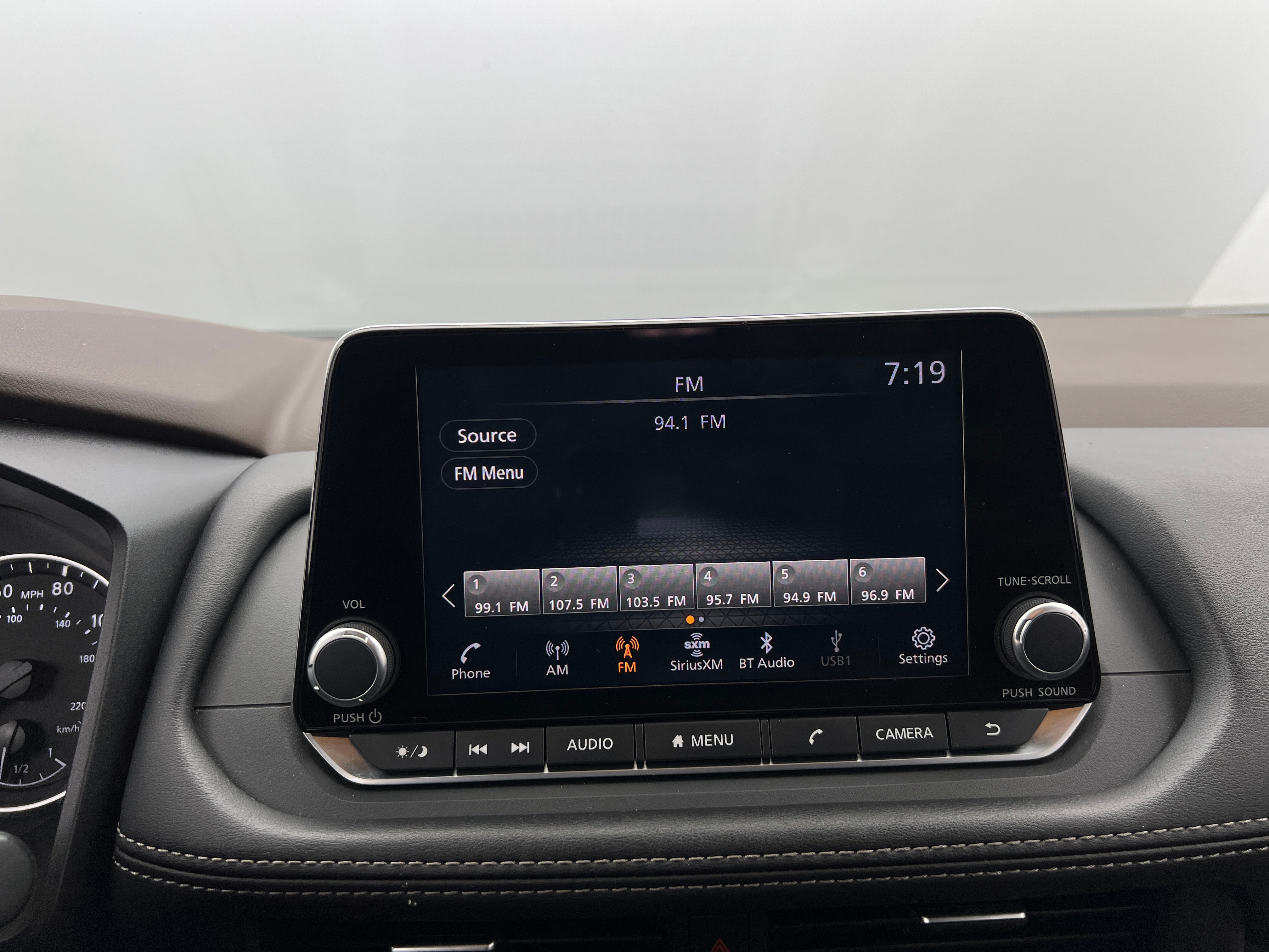 2023 Nissan Rogue S 4