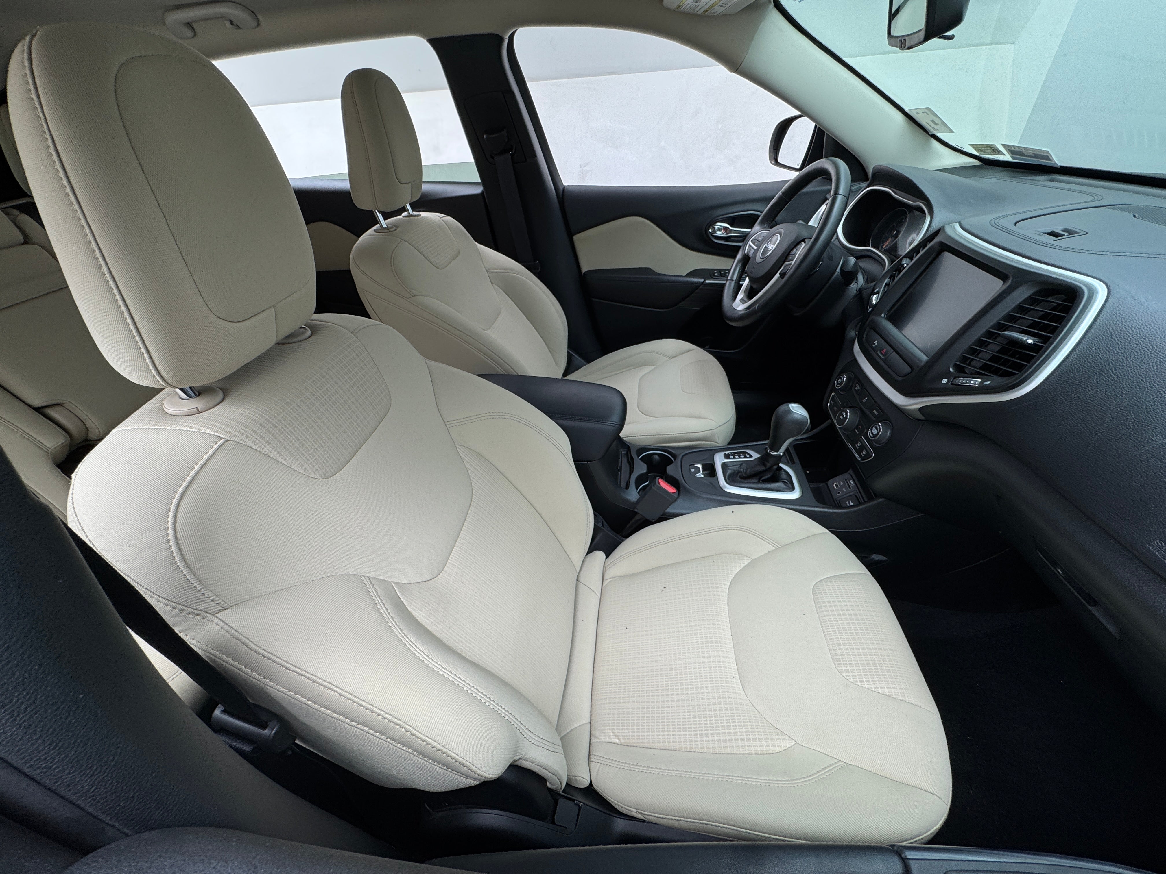 2016 Jeep Cherokee Latitude 2