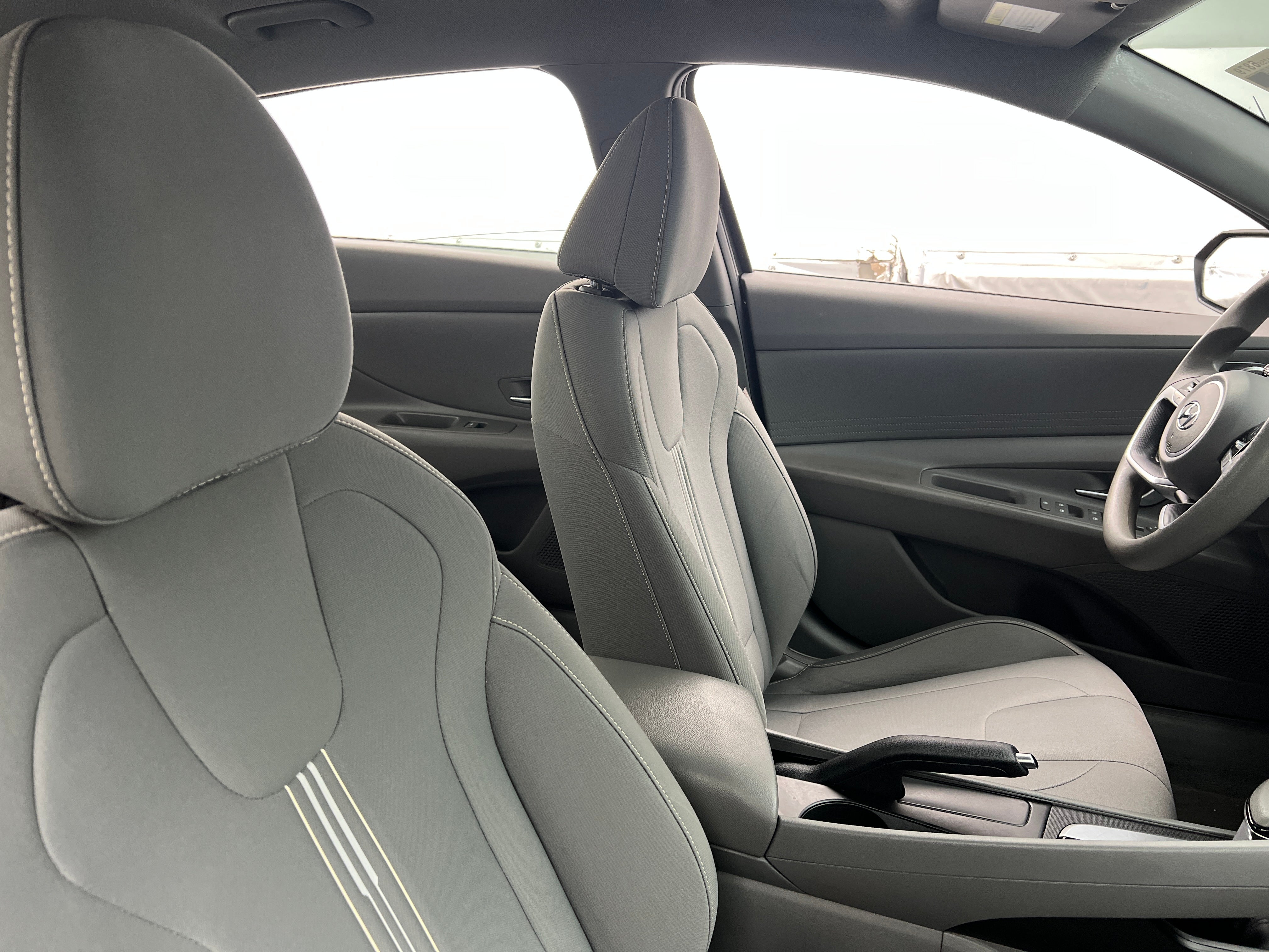 2023 Hyundai Elantra SEL 2