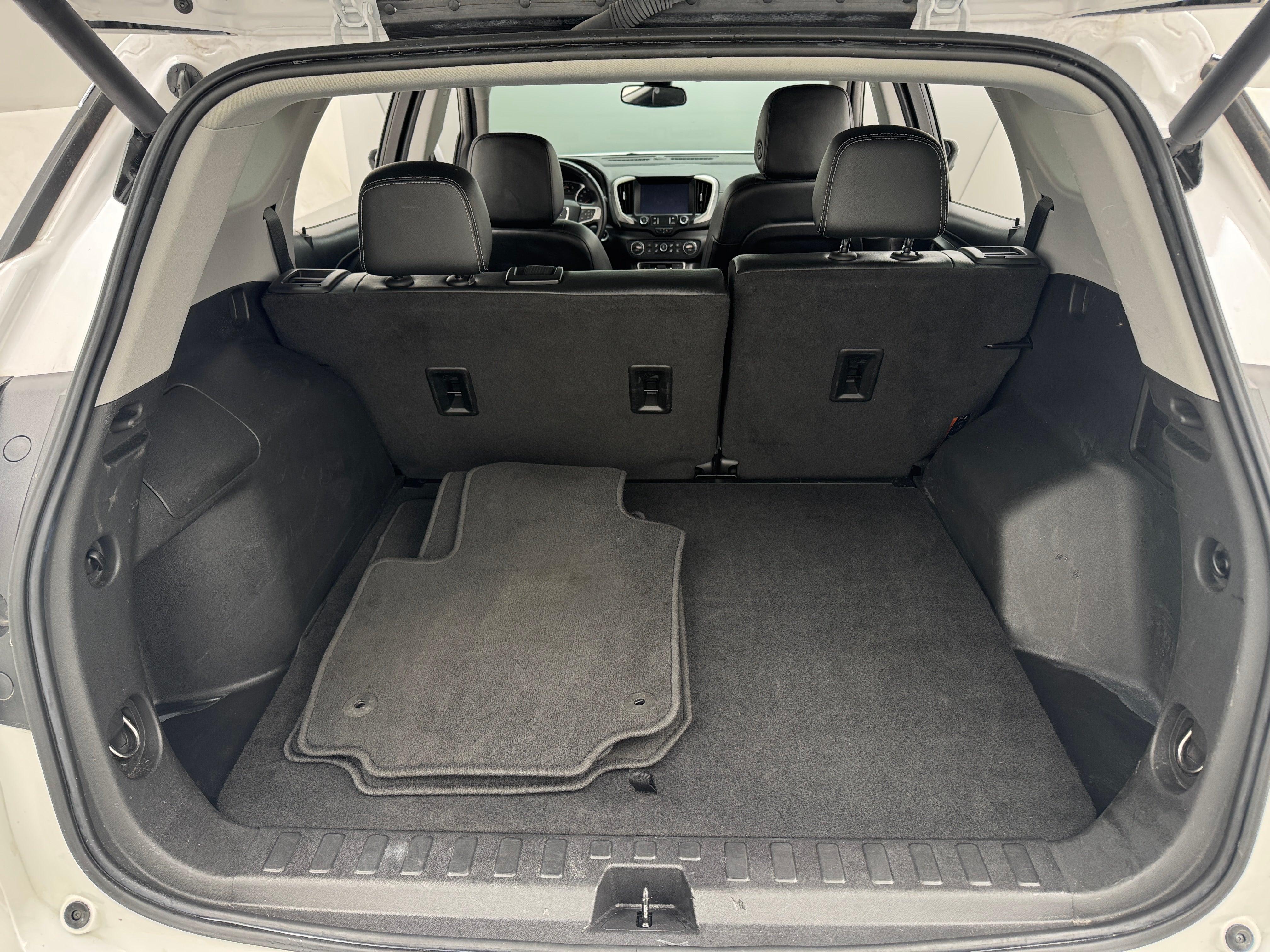 2023 GMC Terrain SLT 6