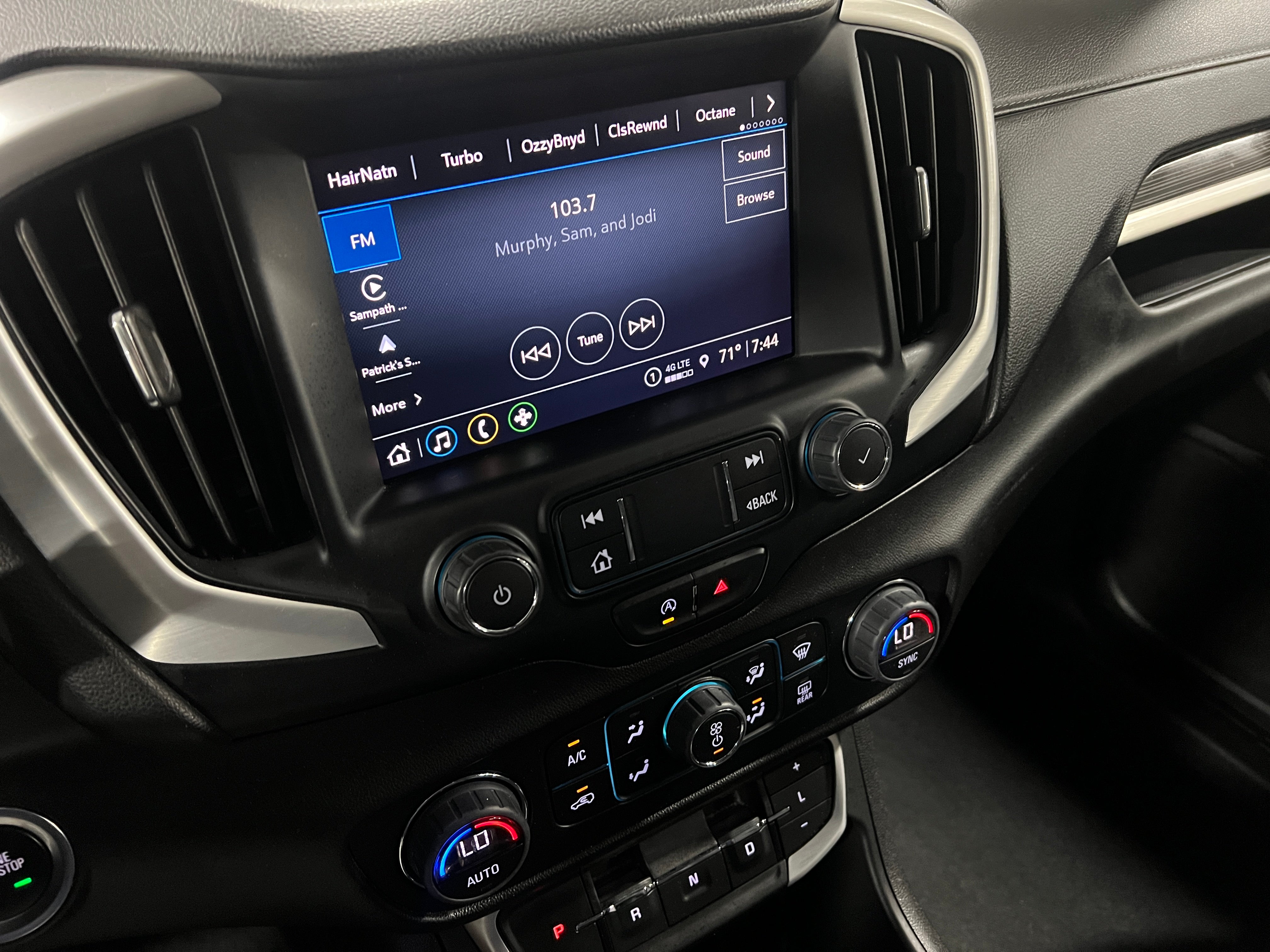 2023 GMC Terrain SLT 3
