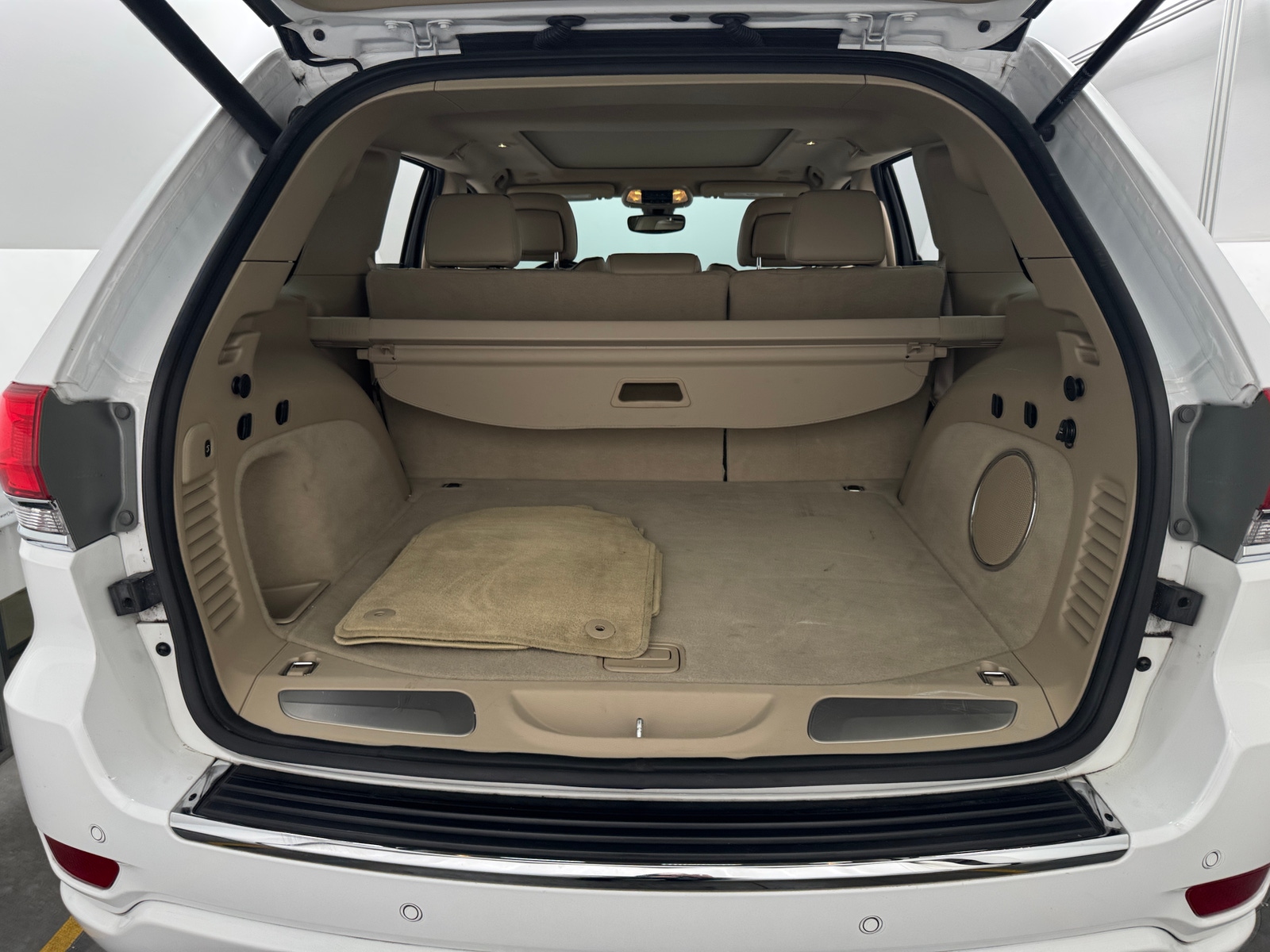 Thumbnail: 2021 Jeep Grand Cherokee - 7