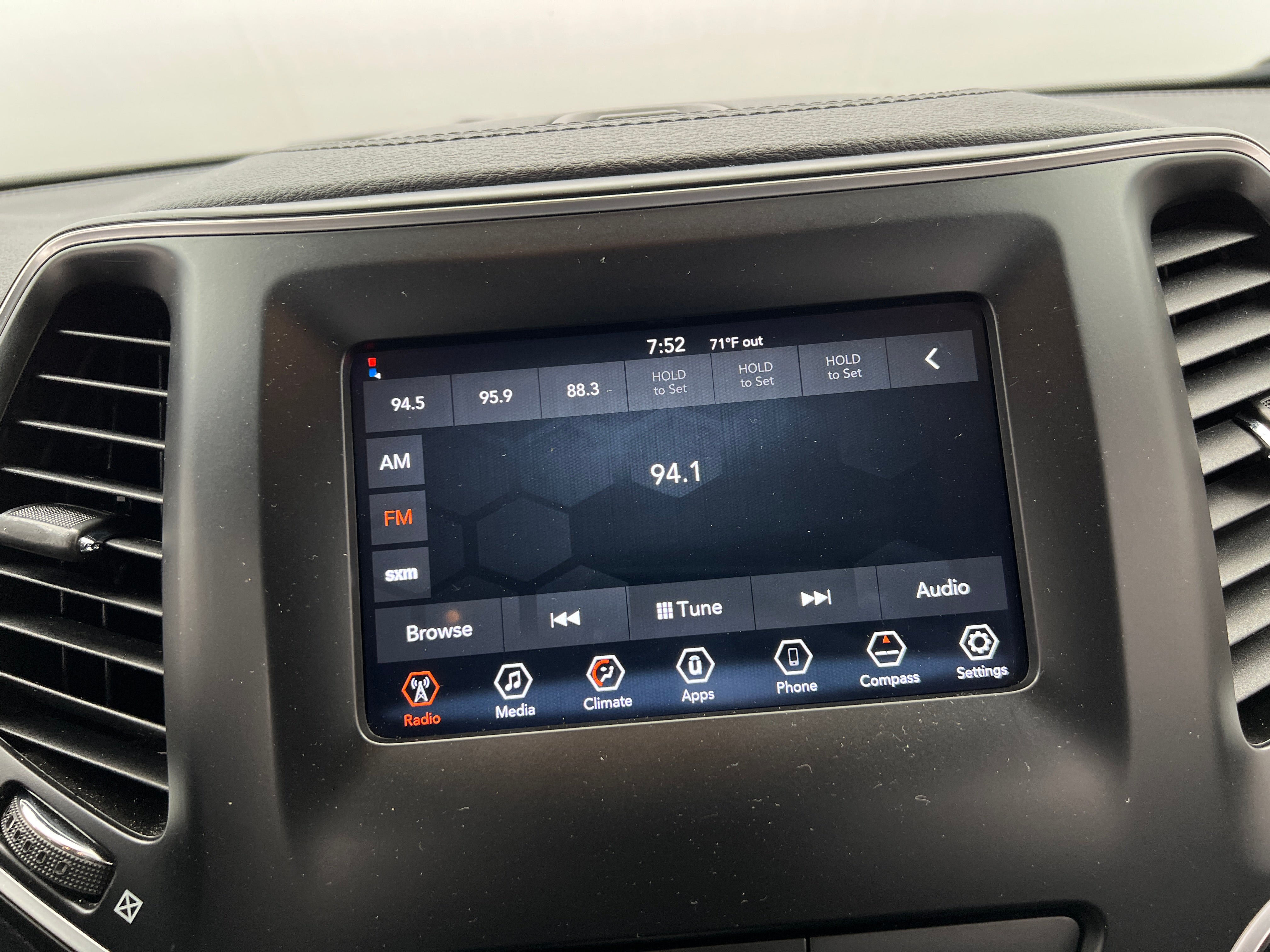2019 Jeep Cherokee Latitude 4