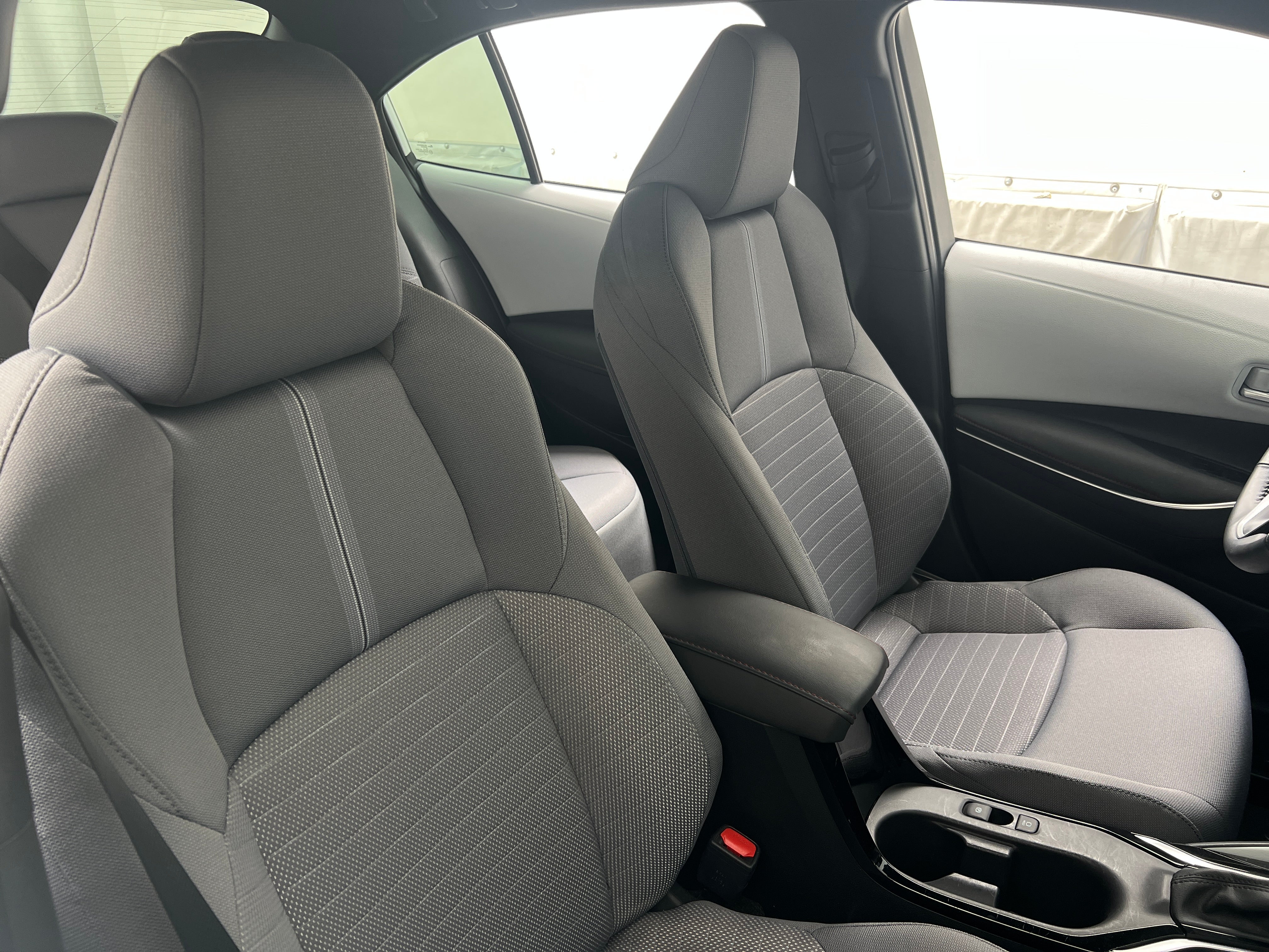 2023 Toyota Corolla SE 2