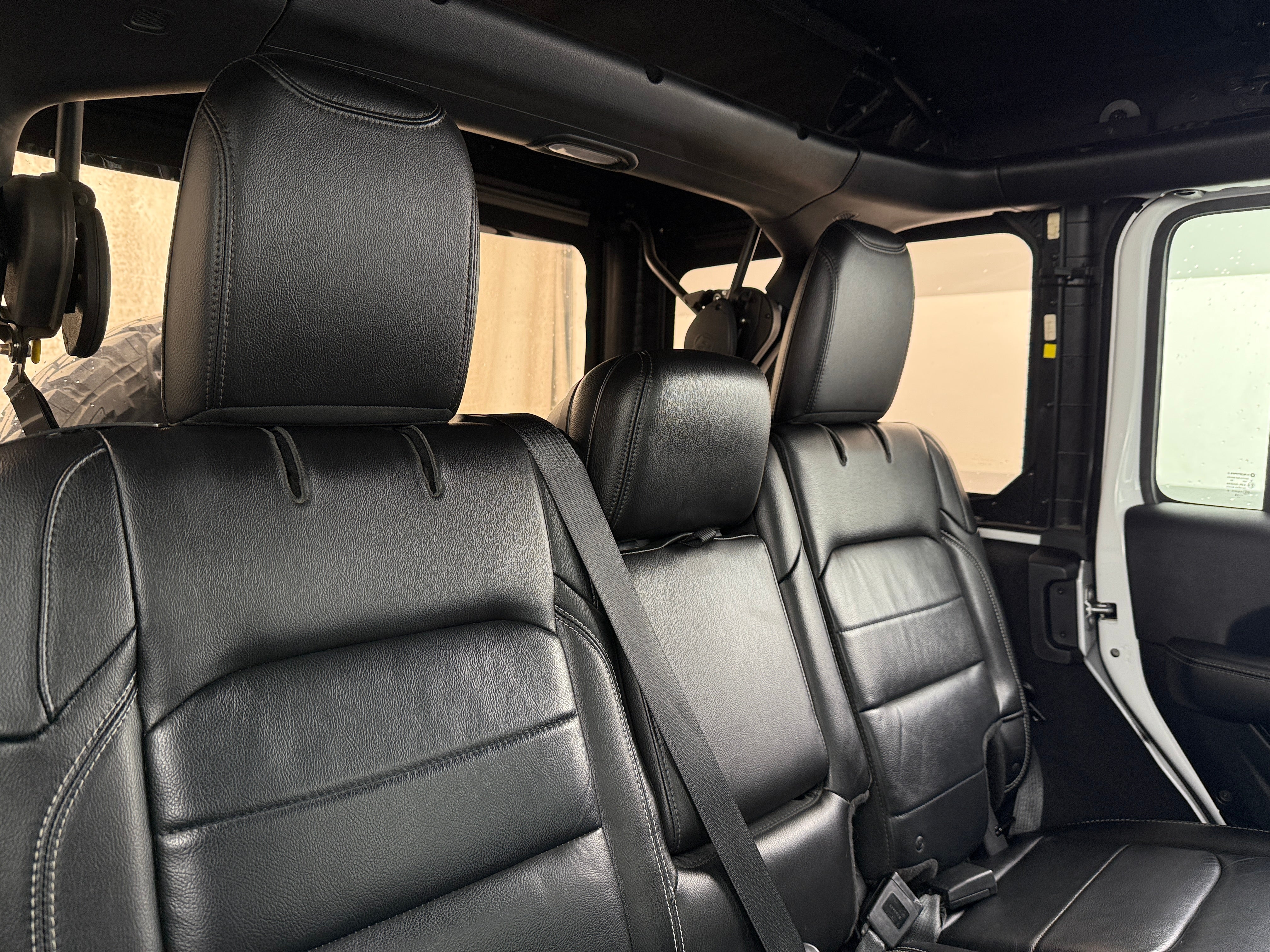 2018 Jeep Wrangler Unlimited Sahara 5