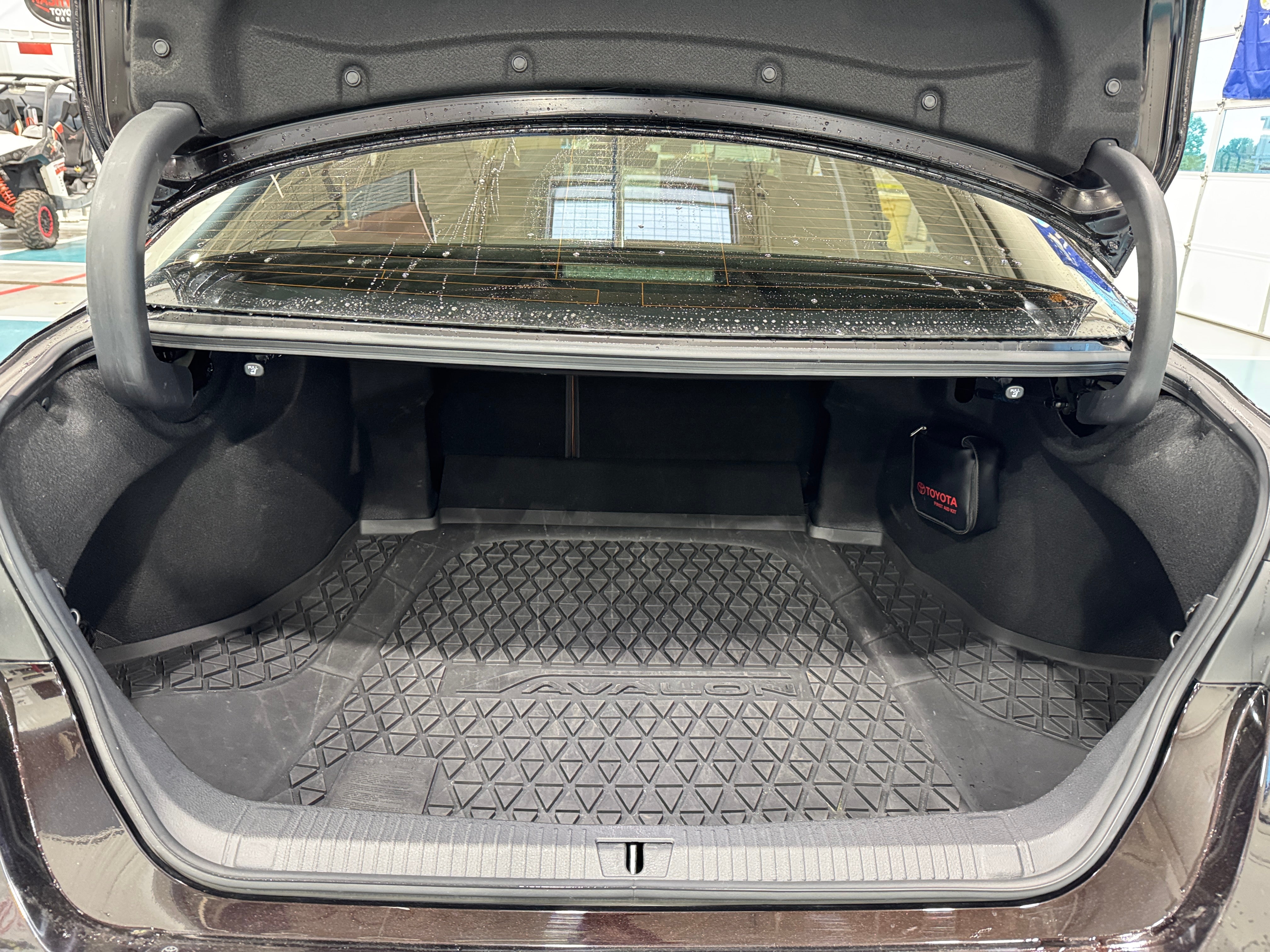 2022 Toyota Avalon Limited 6