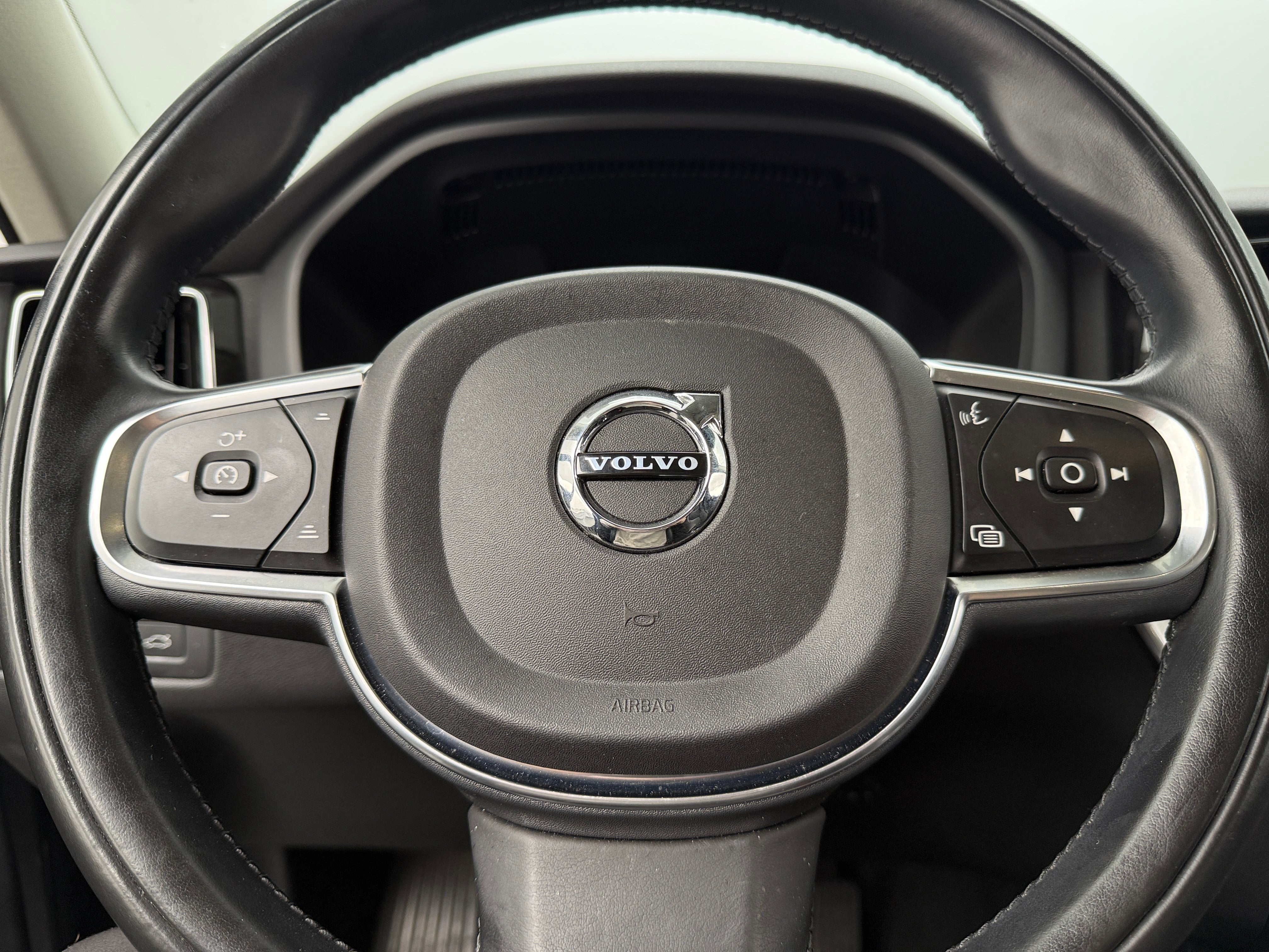2019 Volvo XC60 T5 Momentum 4