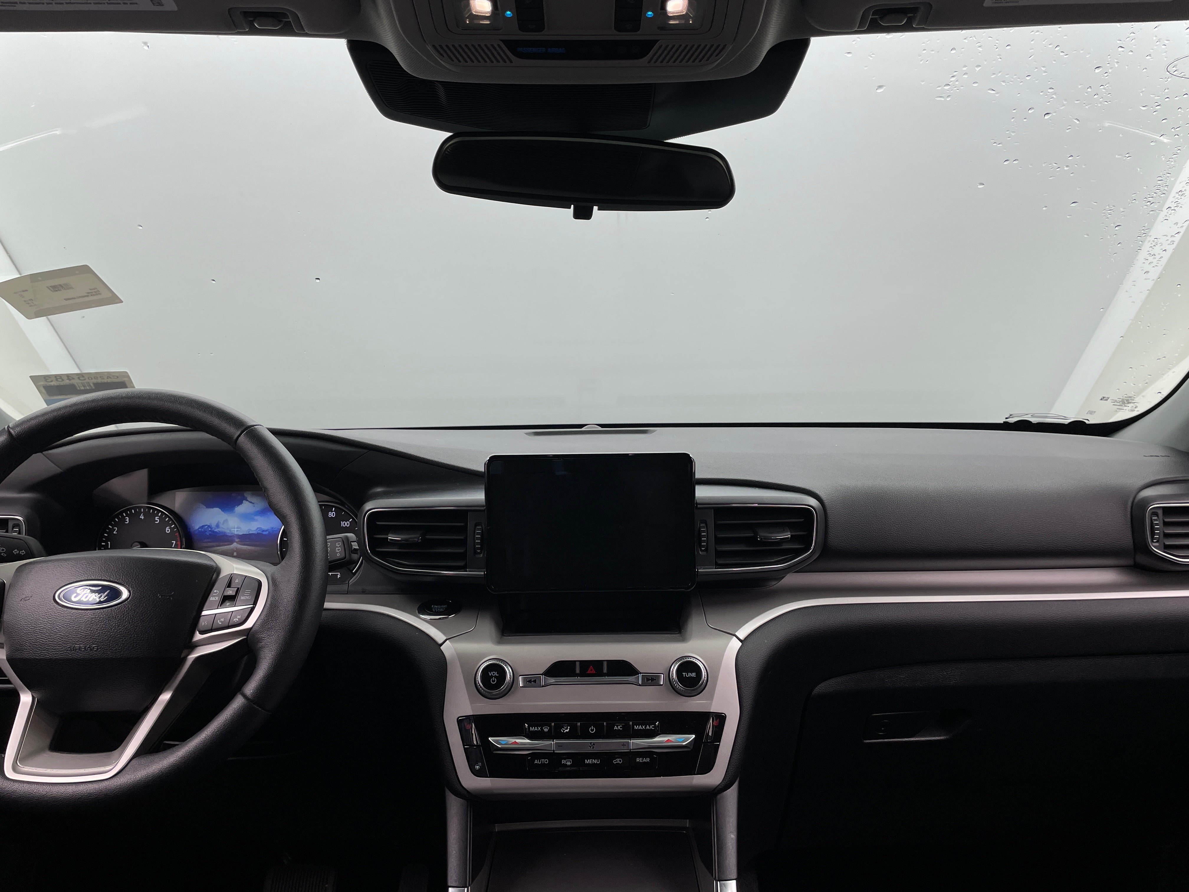 2024 Ford Explorer XLT 3