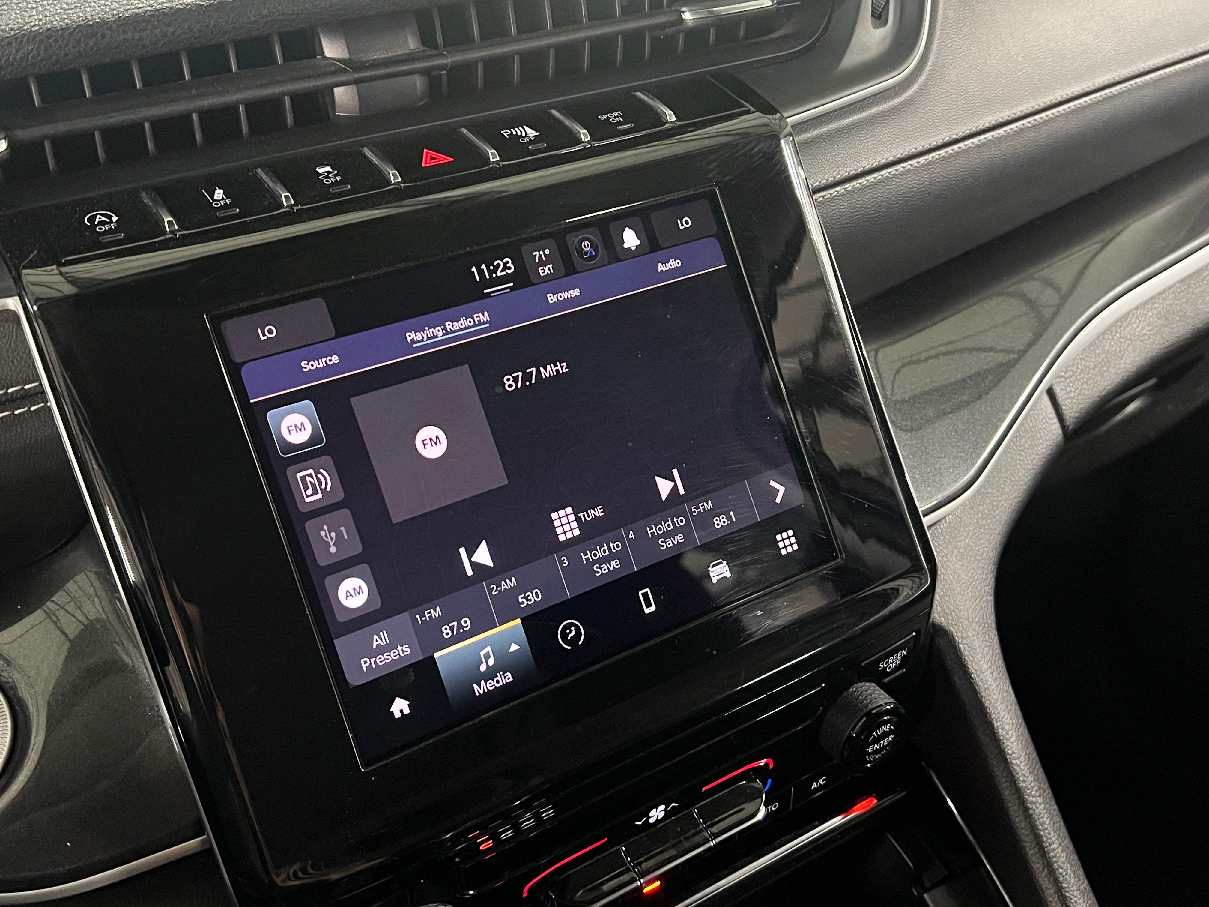 2023 Jeep Grand Cherokee L Laredo 4