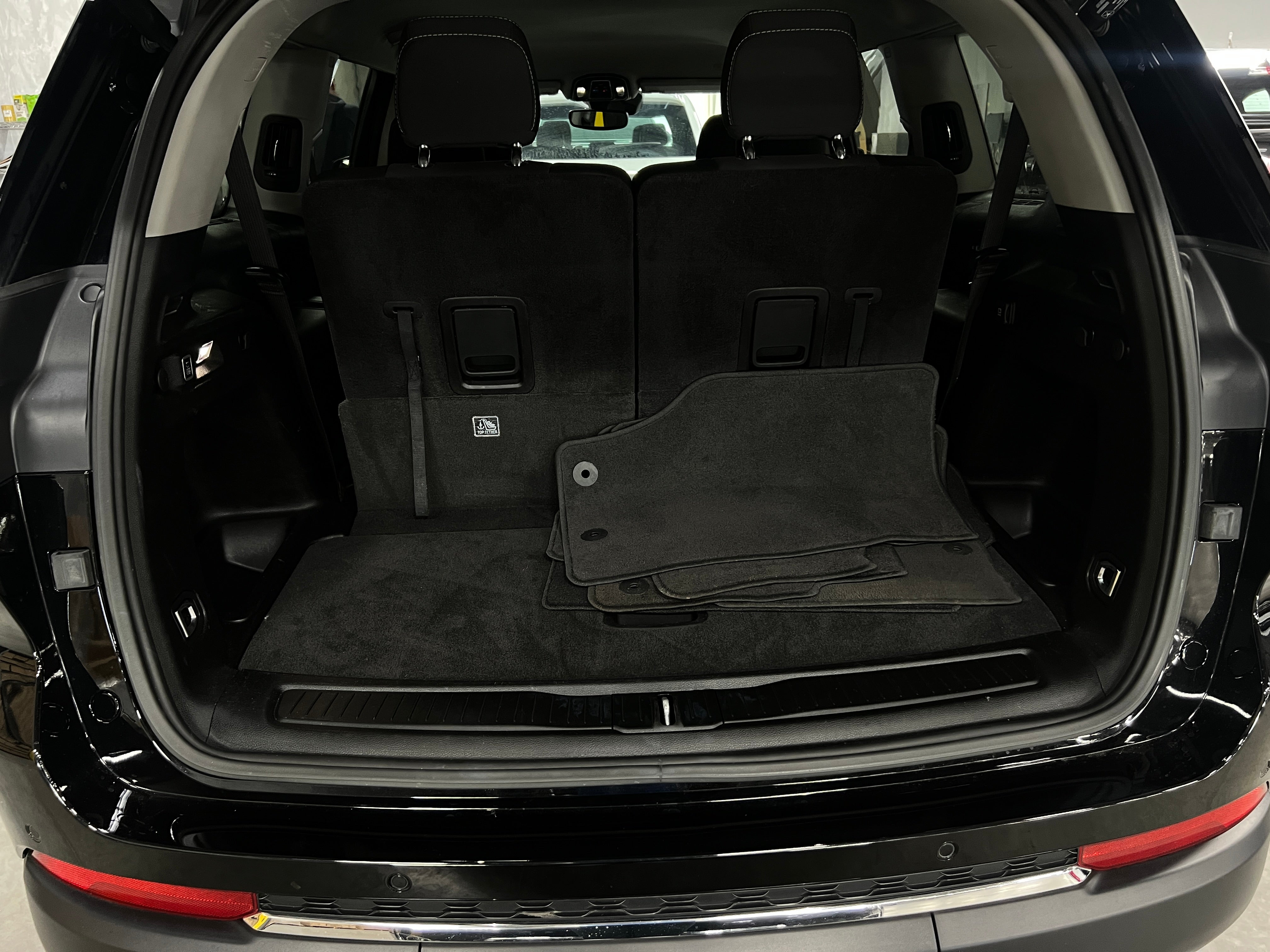 2021 Jeep Grand Cherokee L Laredo 7