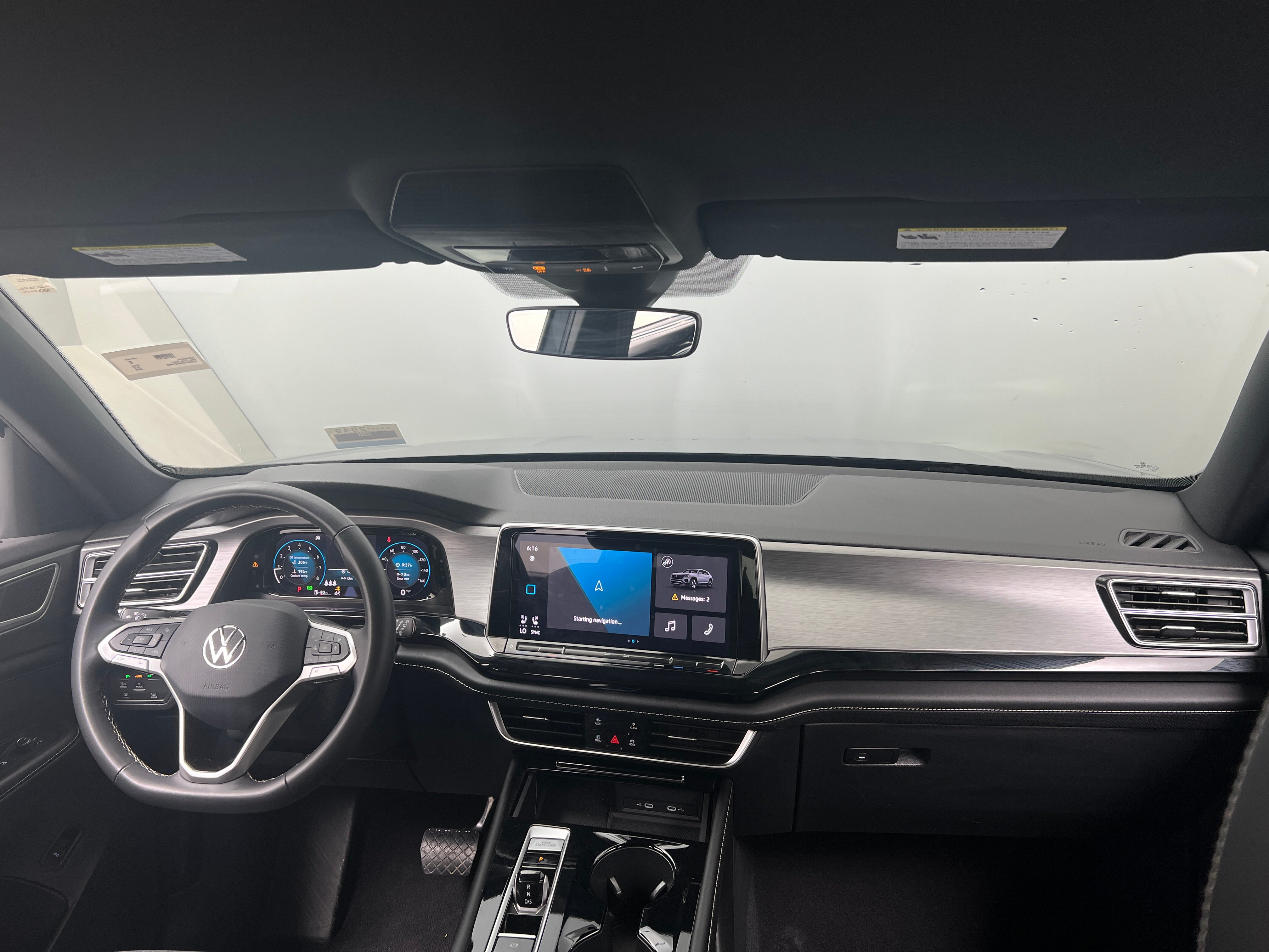 2024 Volkswagen Atlas SE 2