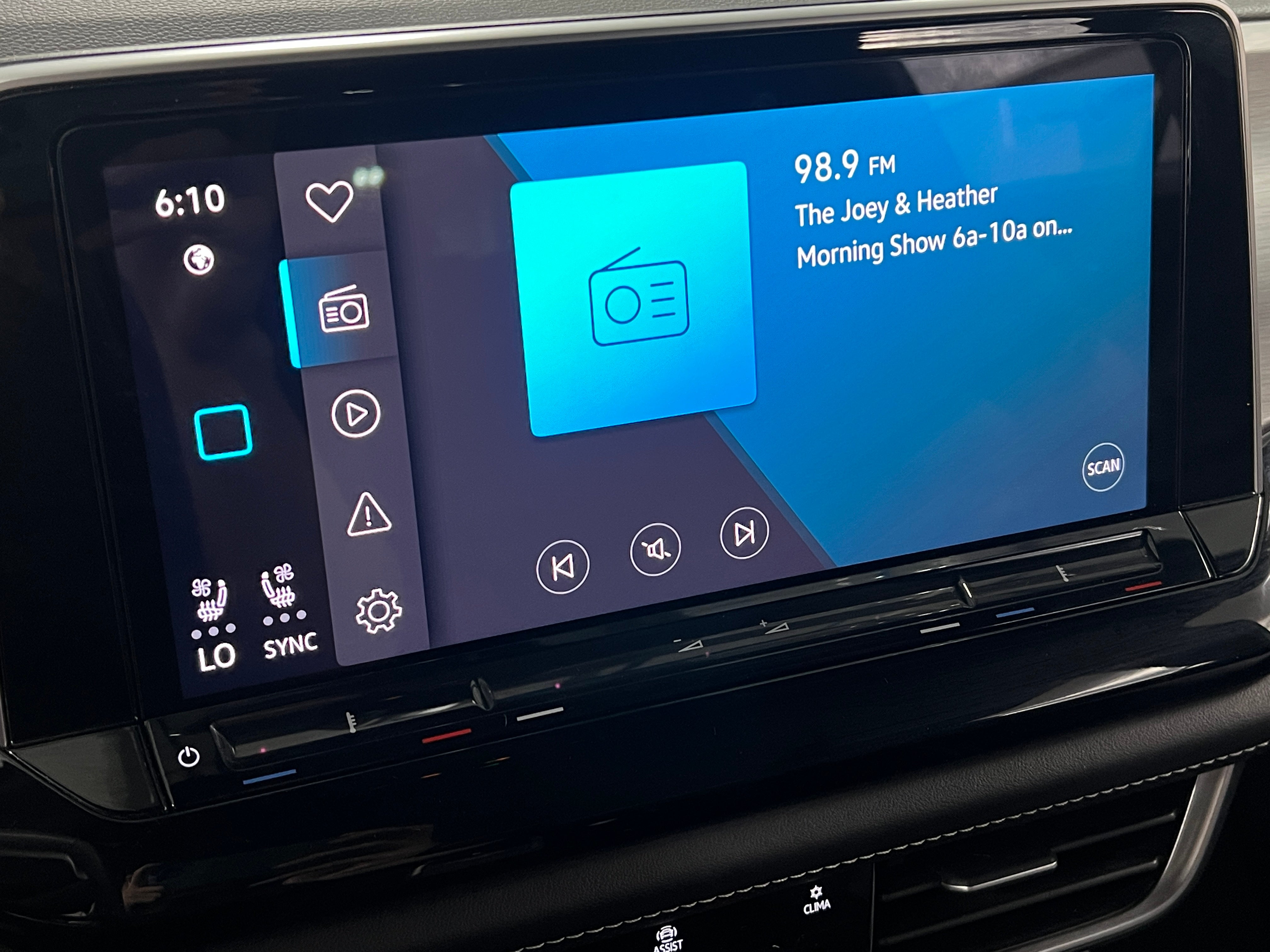 2024 Volkswagen Atlas SE 3