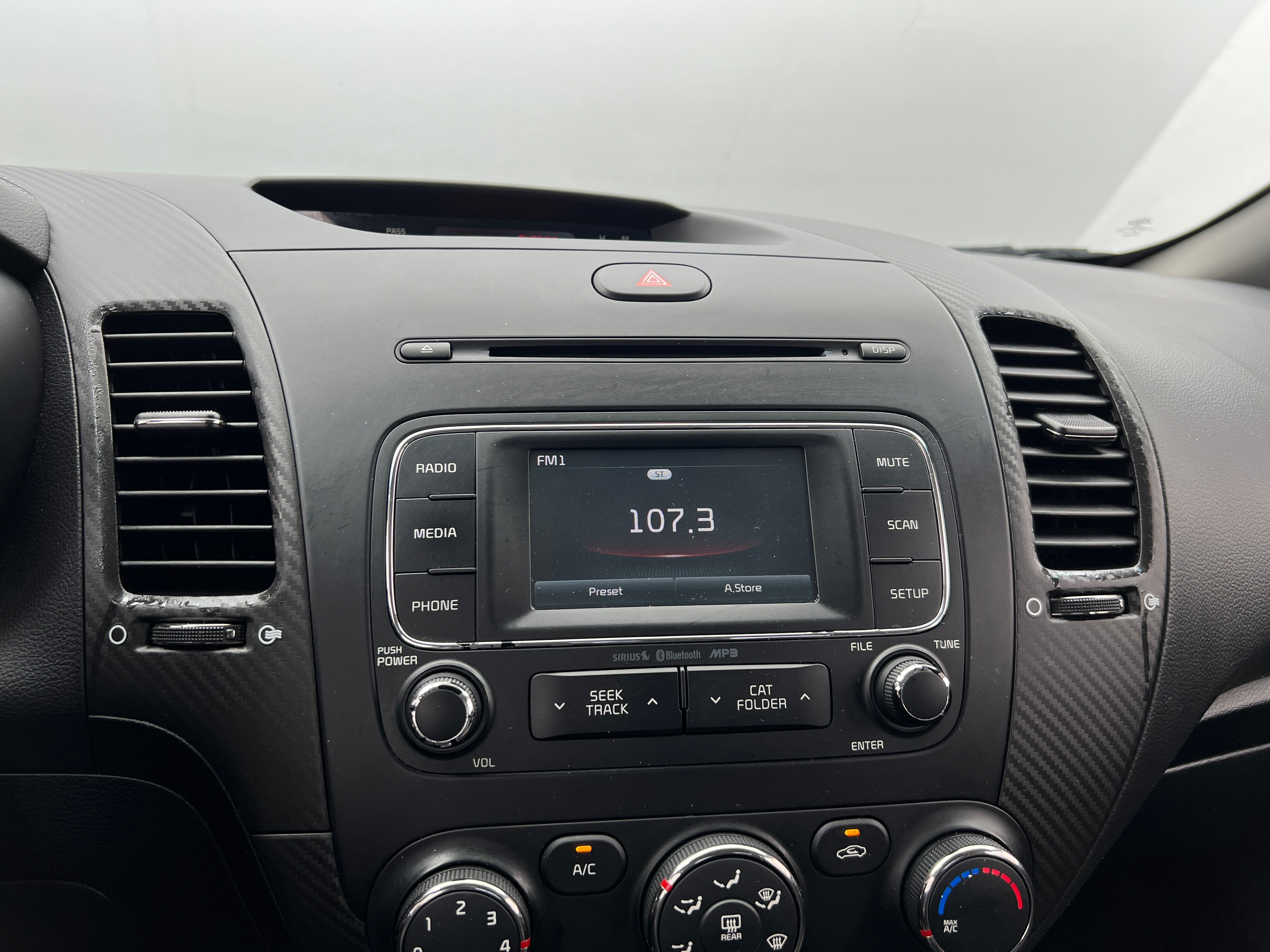 2016 Kia Forte EX 4