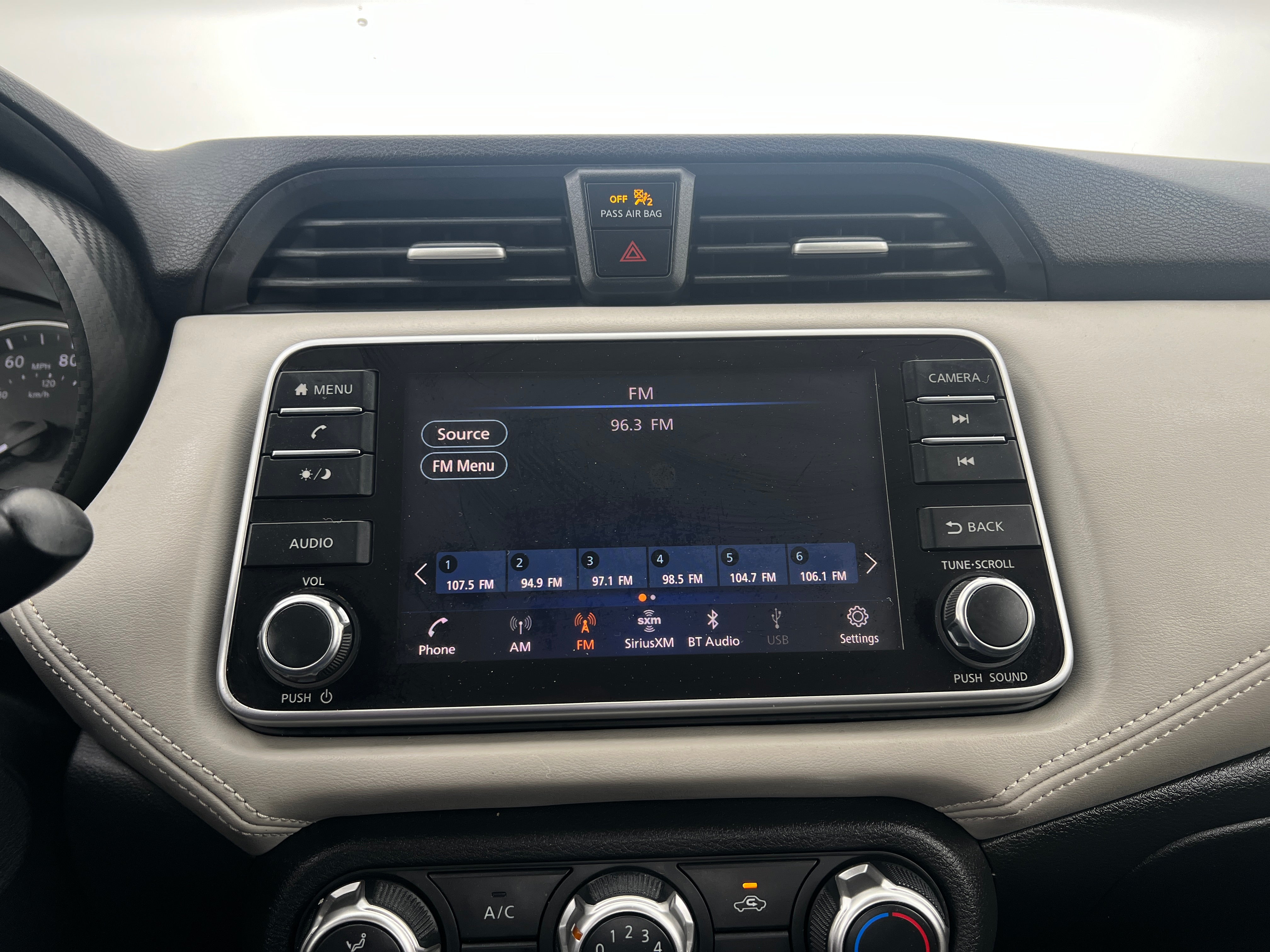 2020 Nissan Versa SV 4