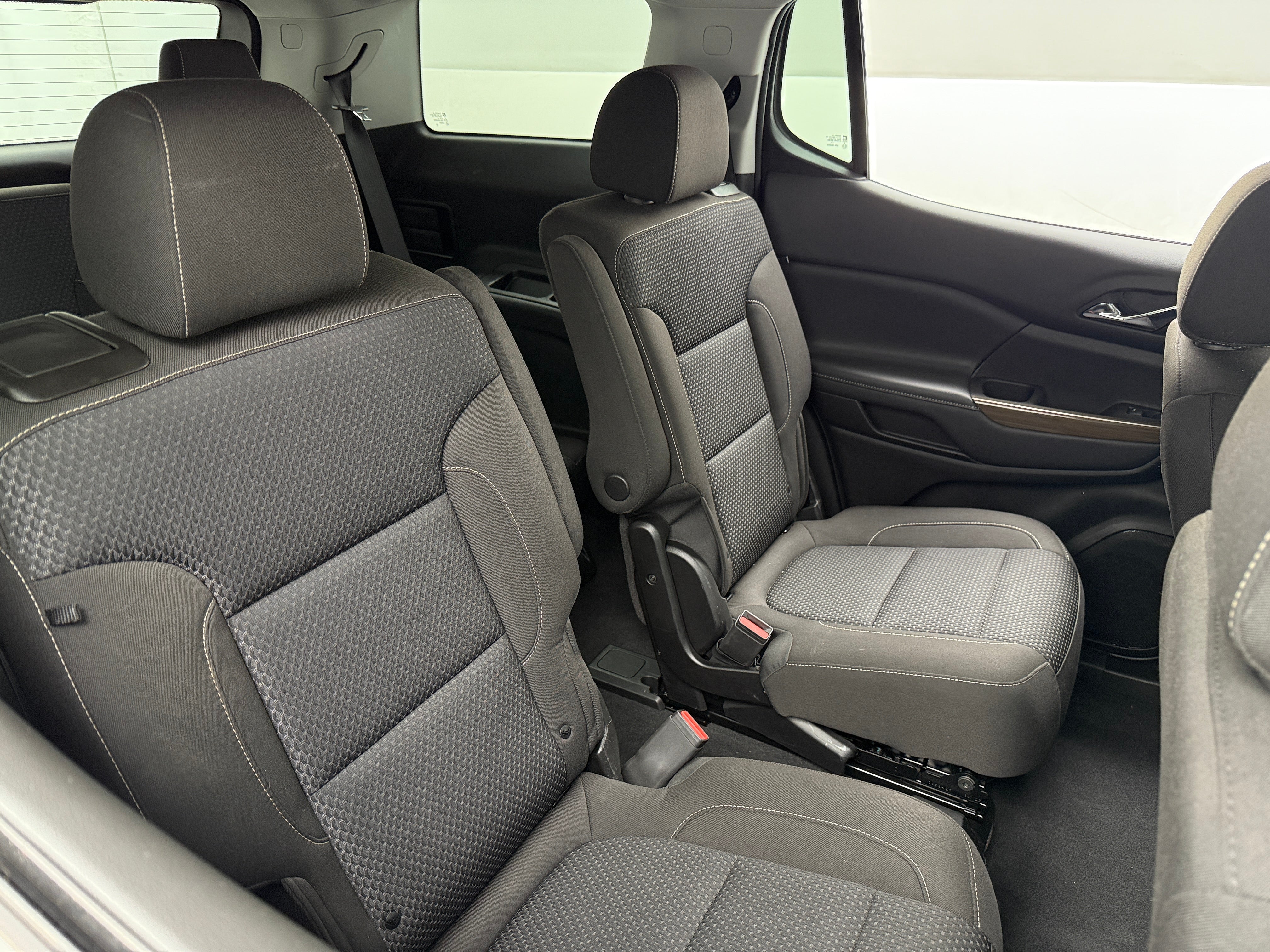 2023 GMC Acadia SLE 6
