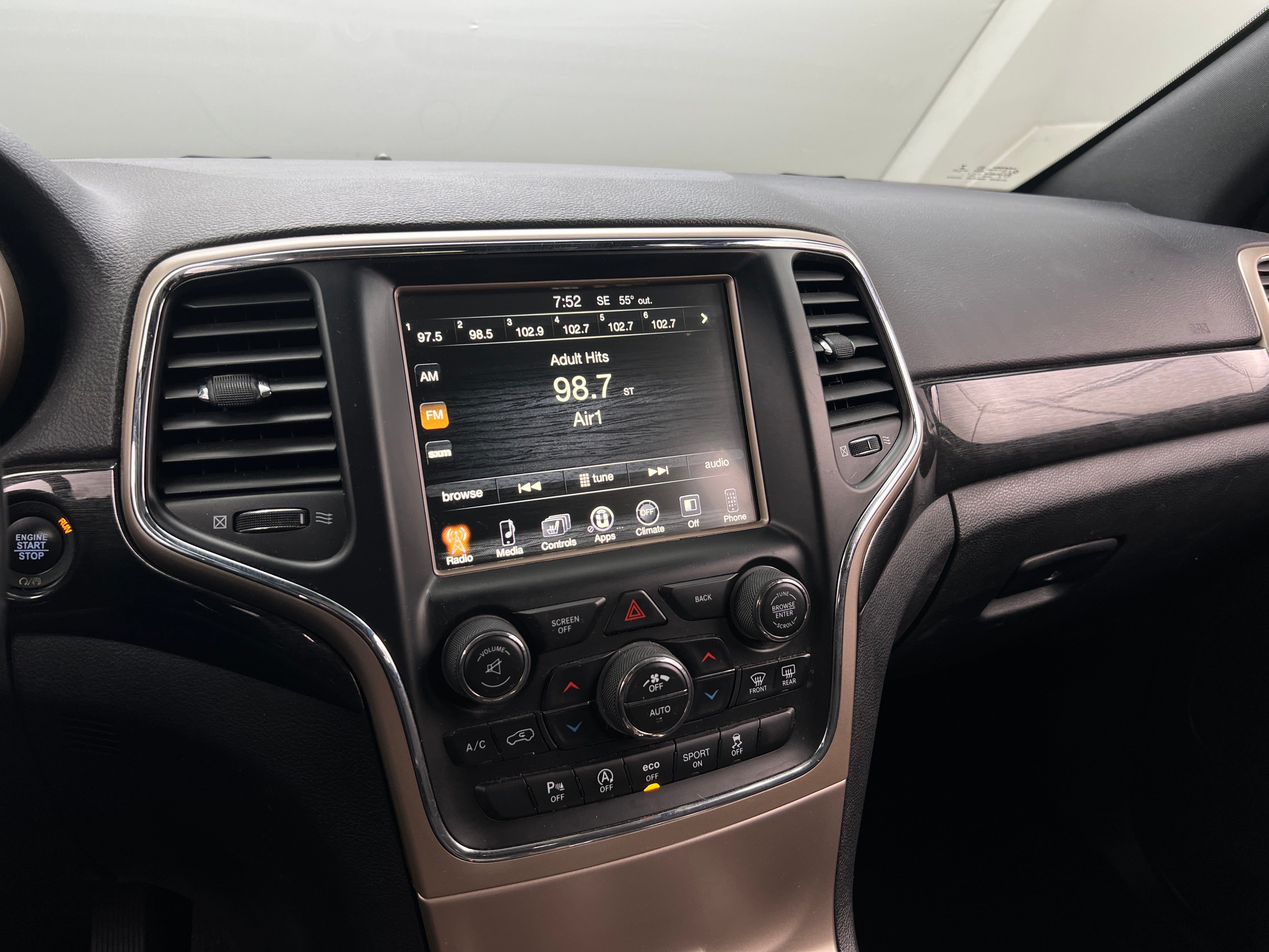 2017 Jeep Grand Cherokee 75th Anniversary Edition 4