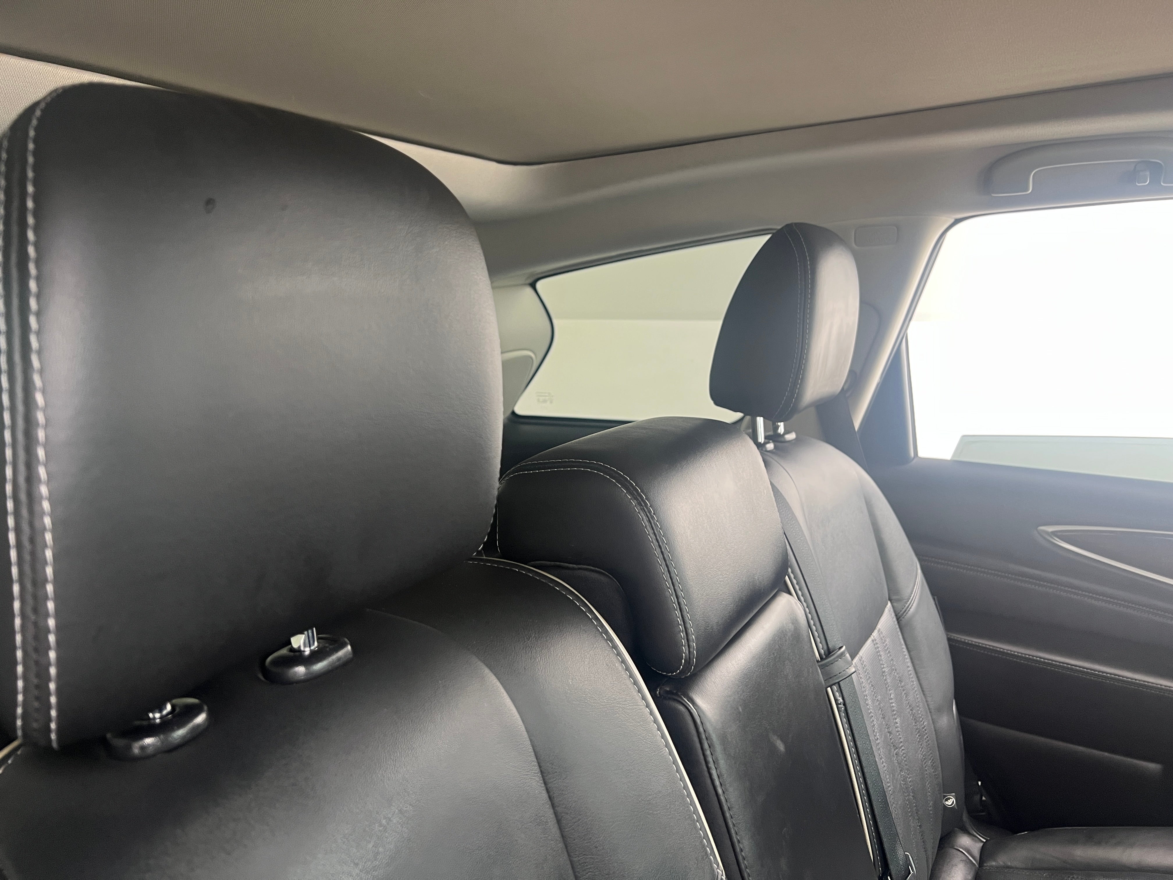 2019 INFINITI QX60 Luxe 5