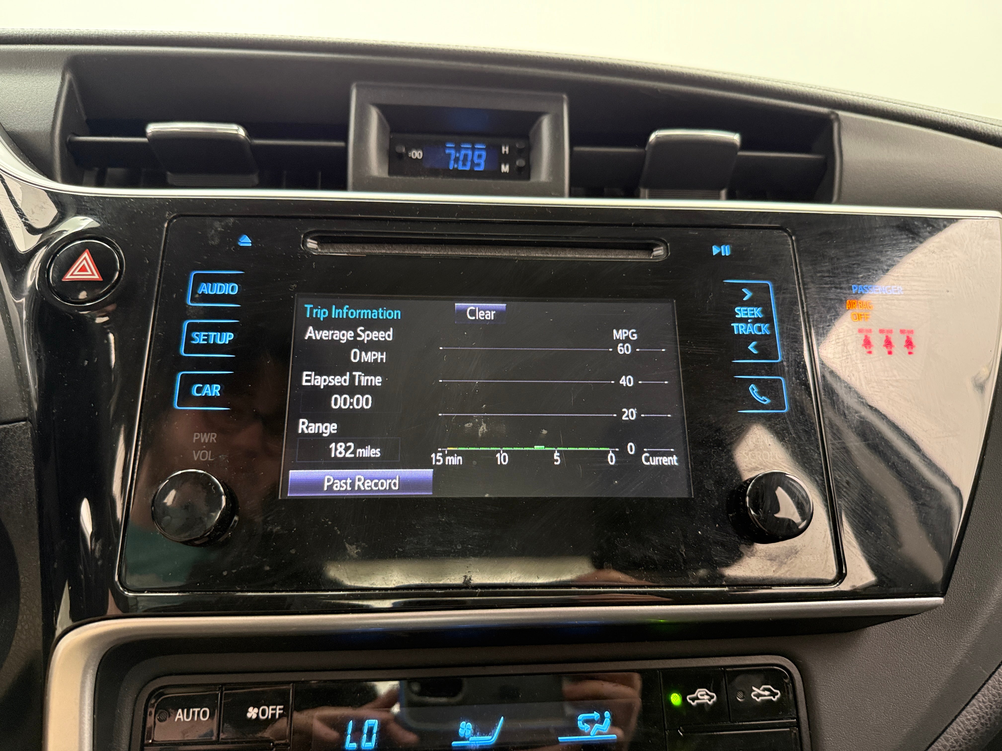 2019 Toyota Corolla LE 4
