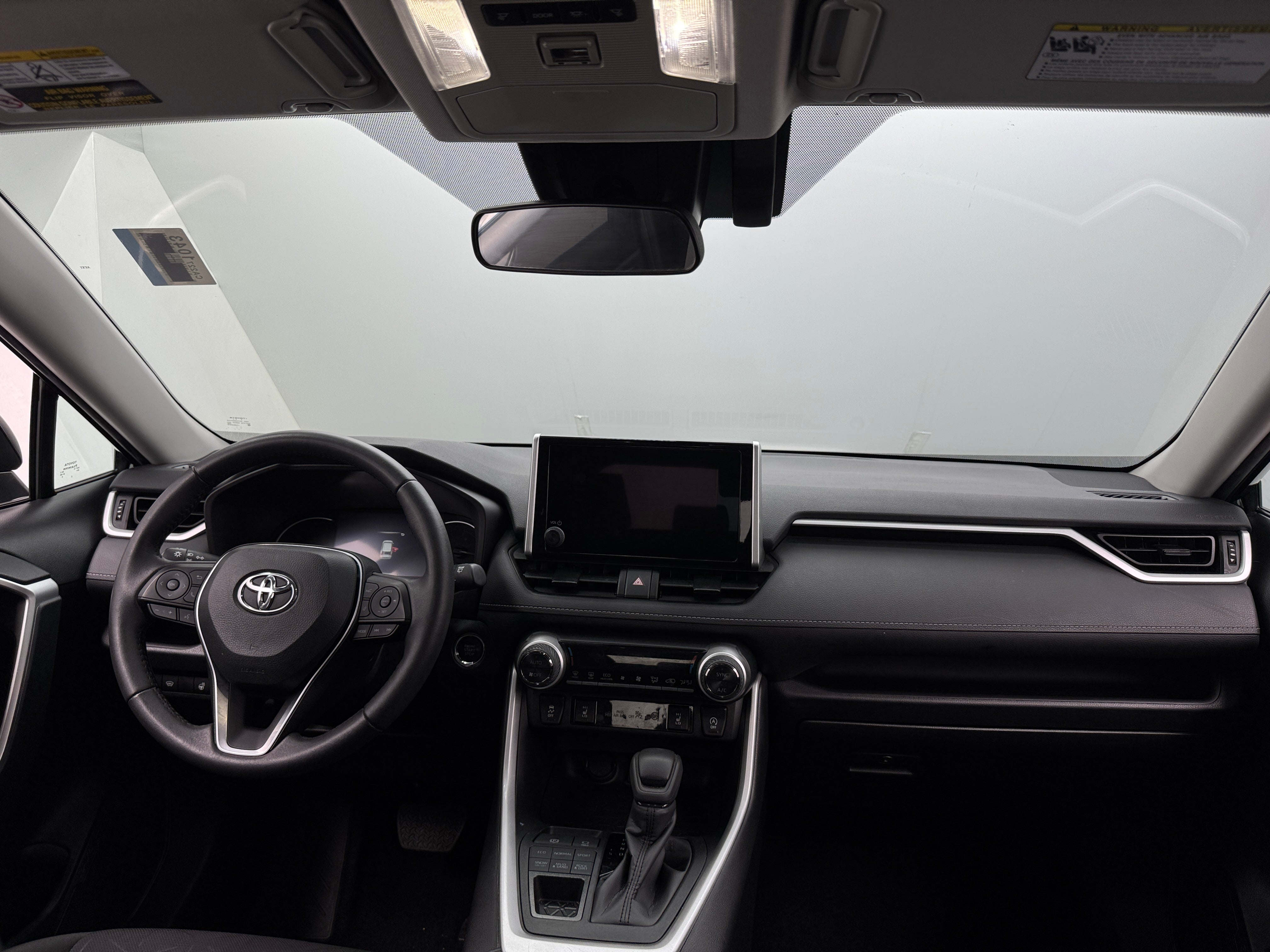 2024 Toyota RAV4 XLE 3