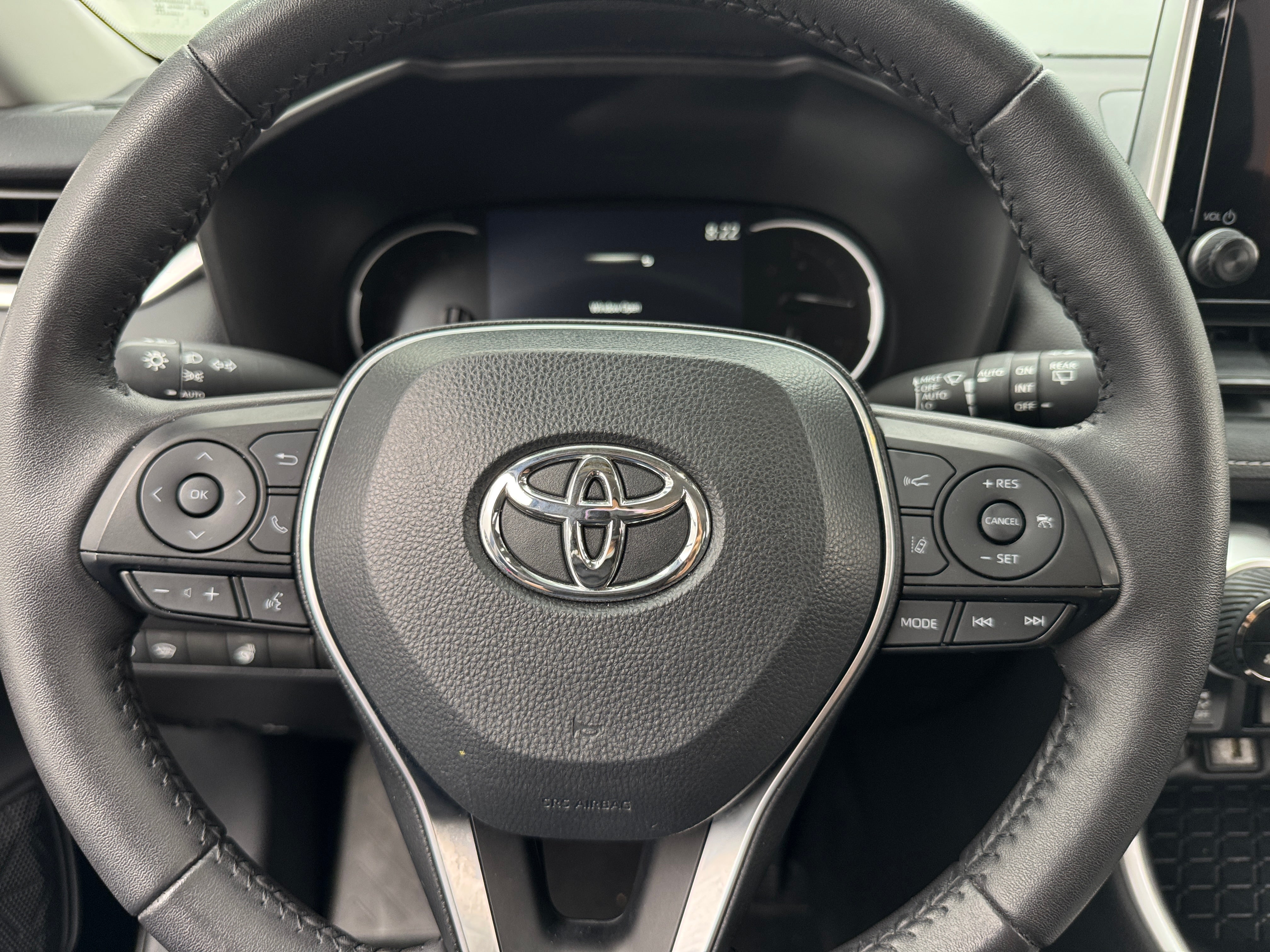 2024 Toyota RAV4 XLE 5