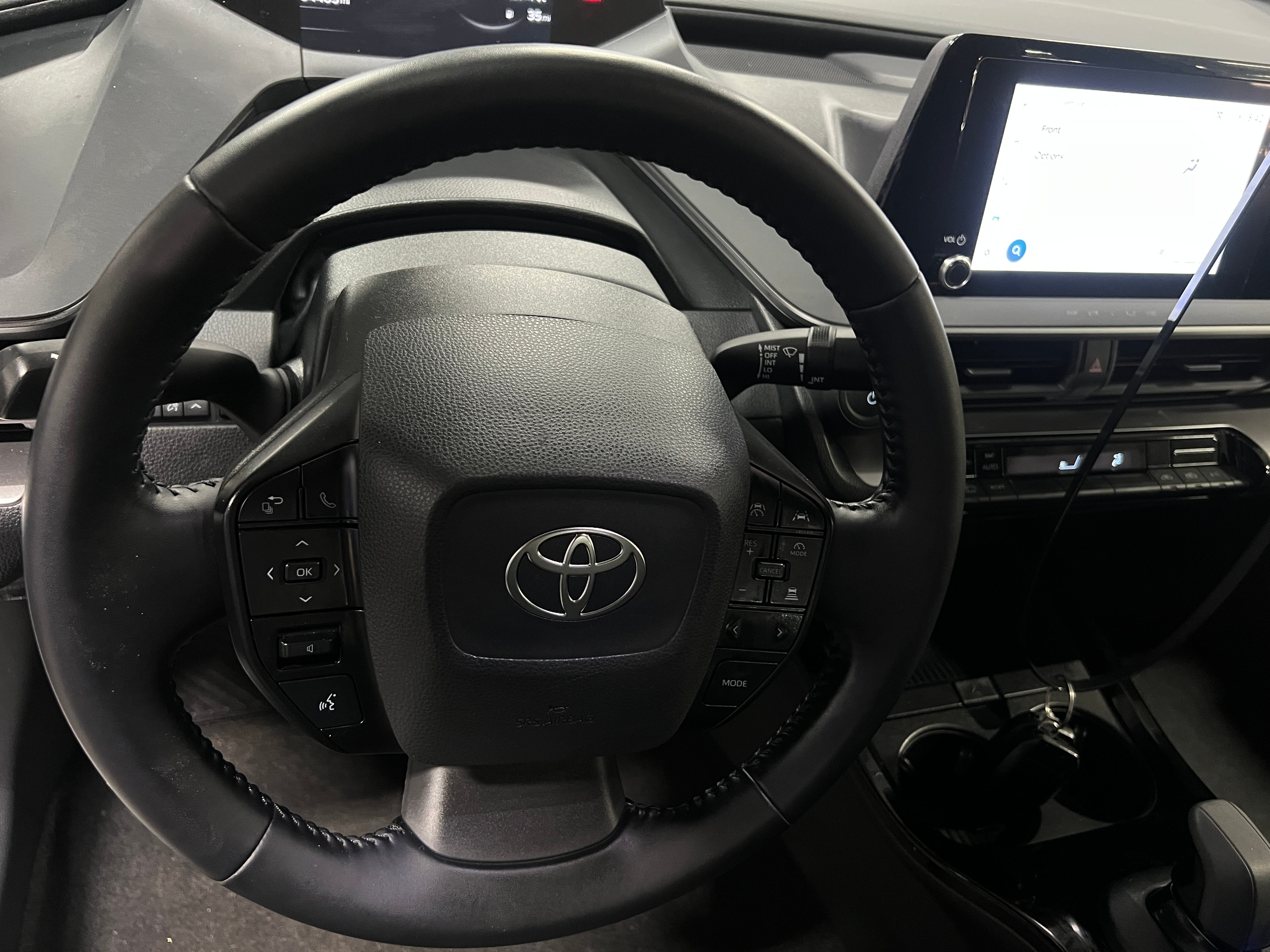 2023 Toyota Prius LE 5
