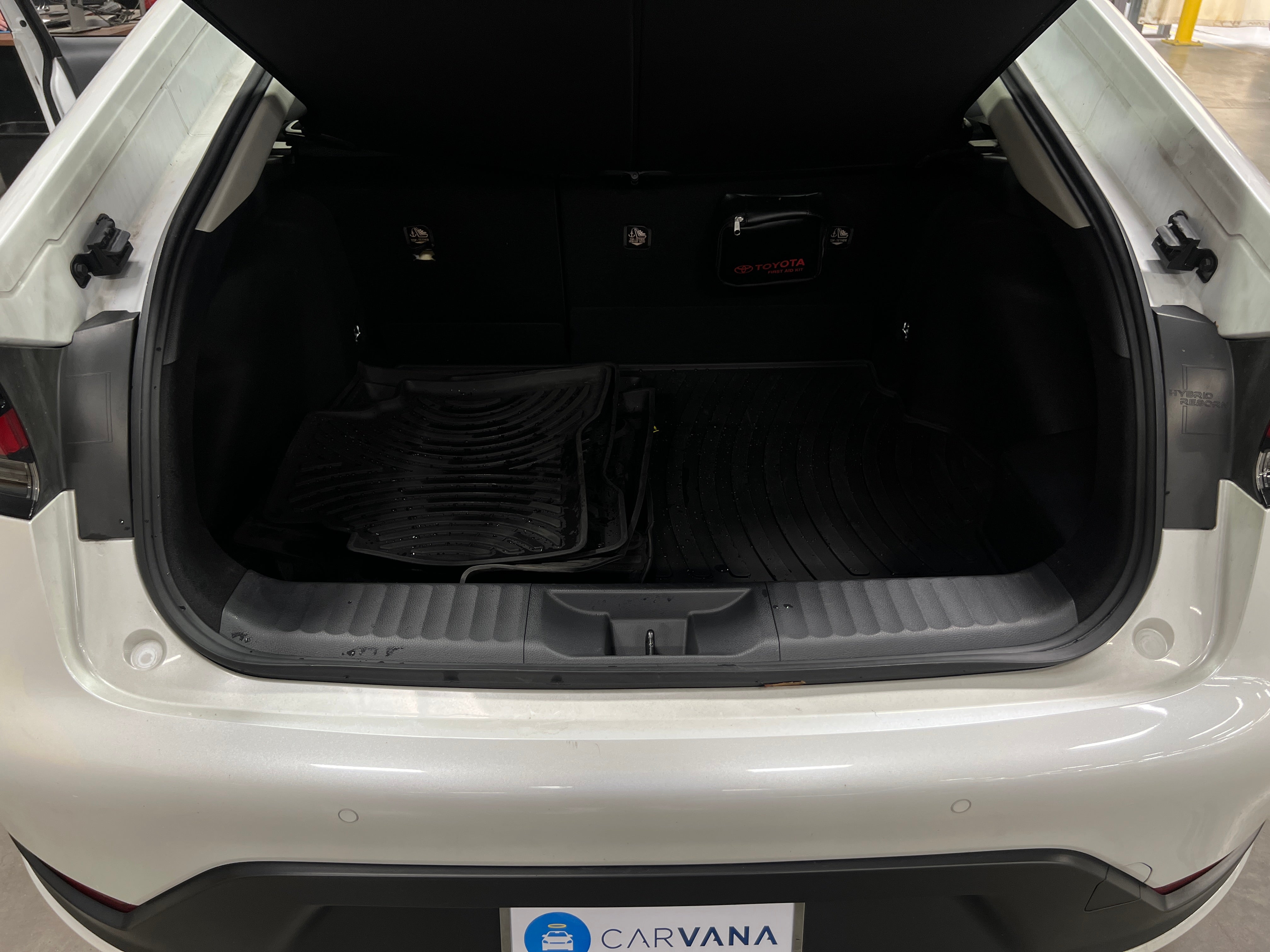 2023 Toyota Prius LE 7