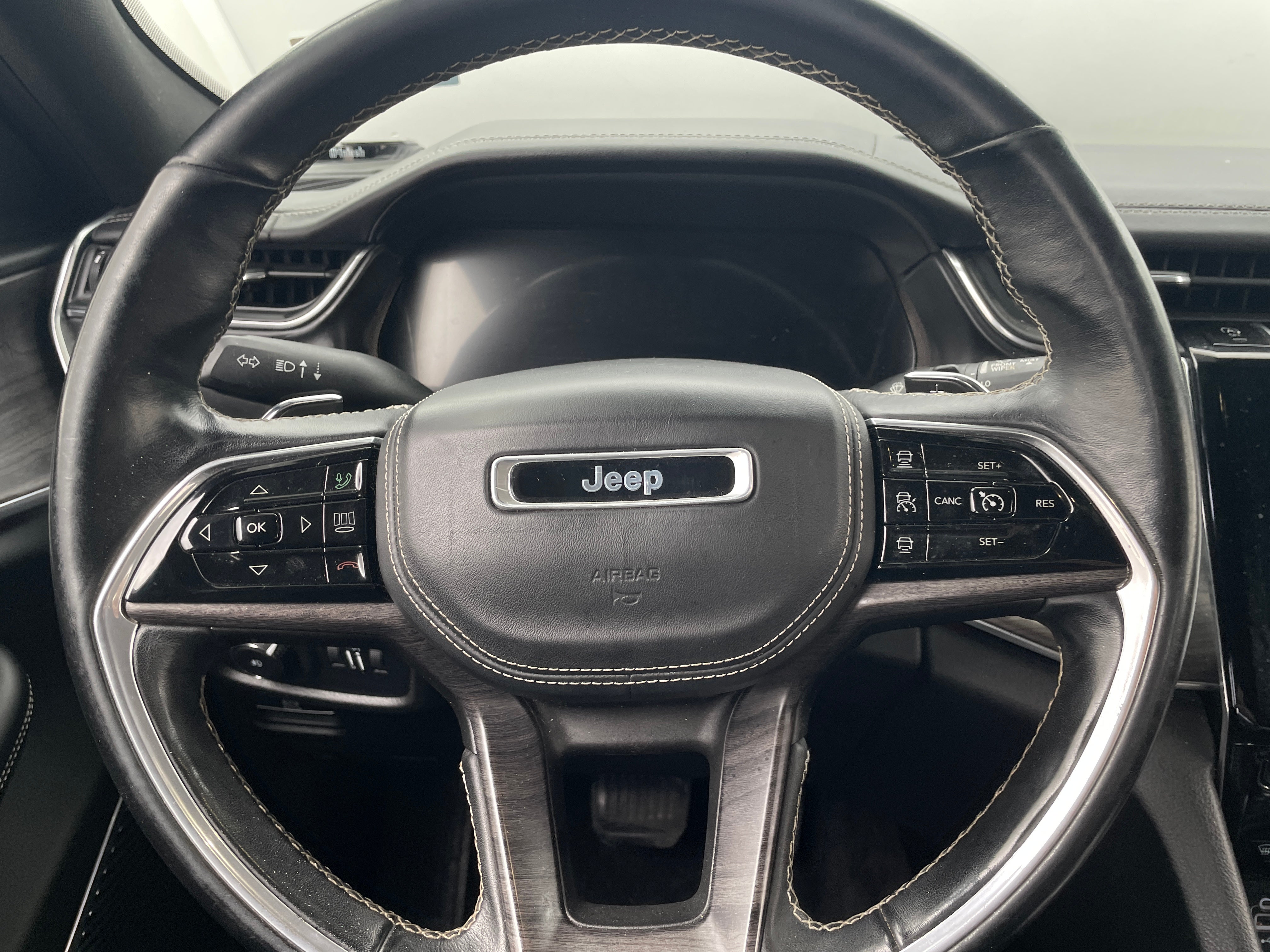 2021 Jeep Grand Cherokee L Overland 4