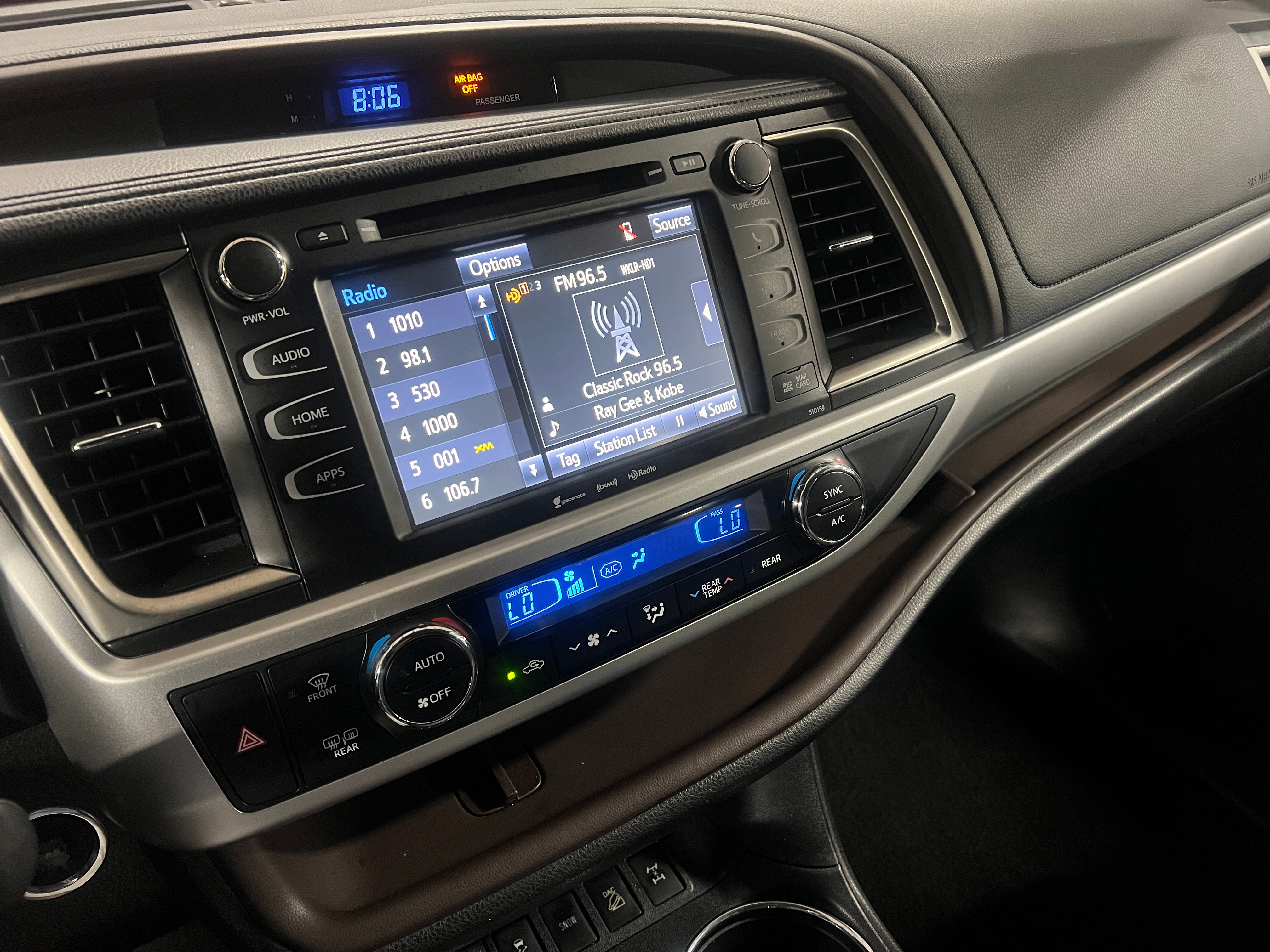 2016 Toyota Highlander XLE 3