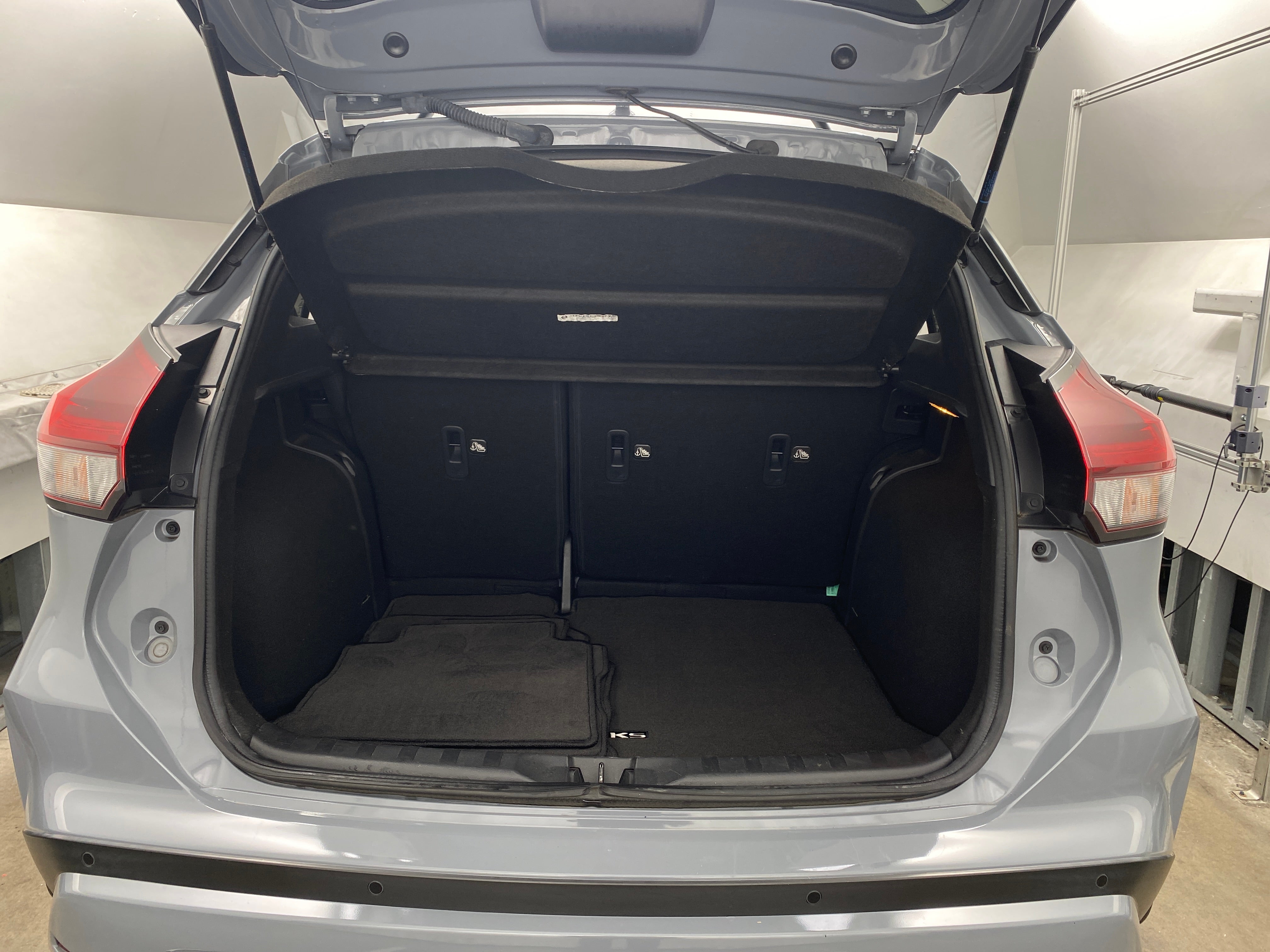 2021 Nissan Kicks SR 6