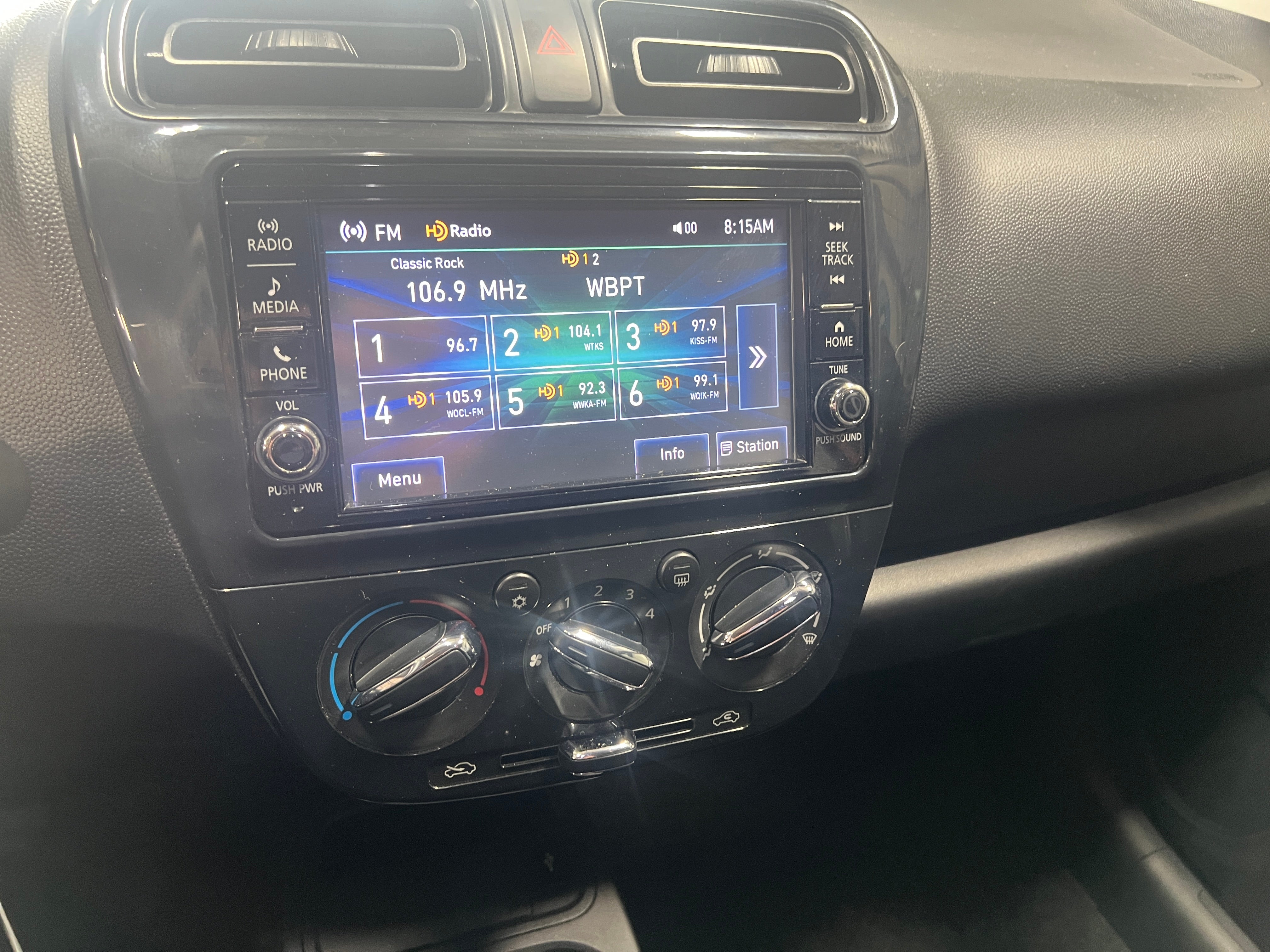 2018 Mitsubishi Mirage ES 4