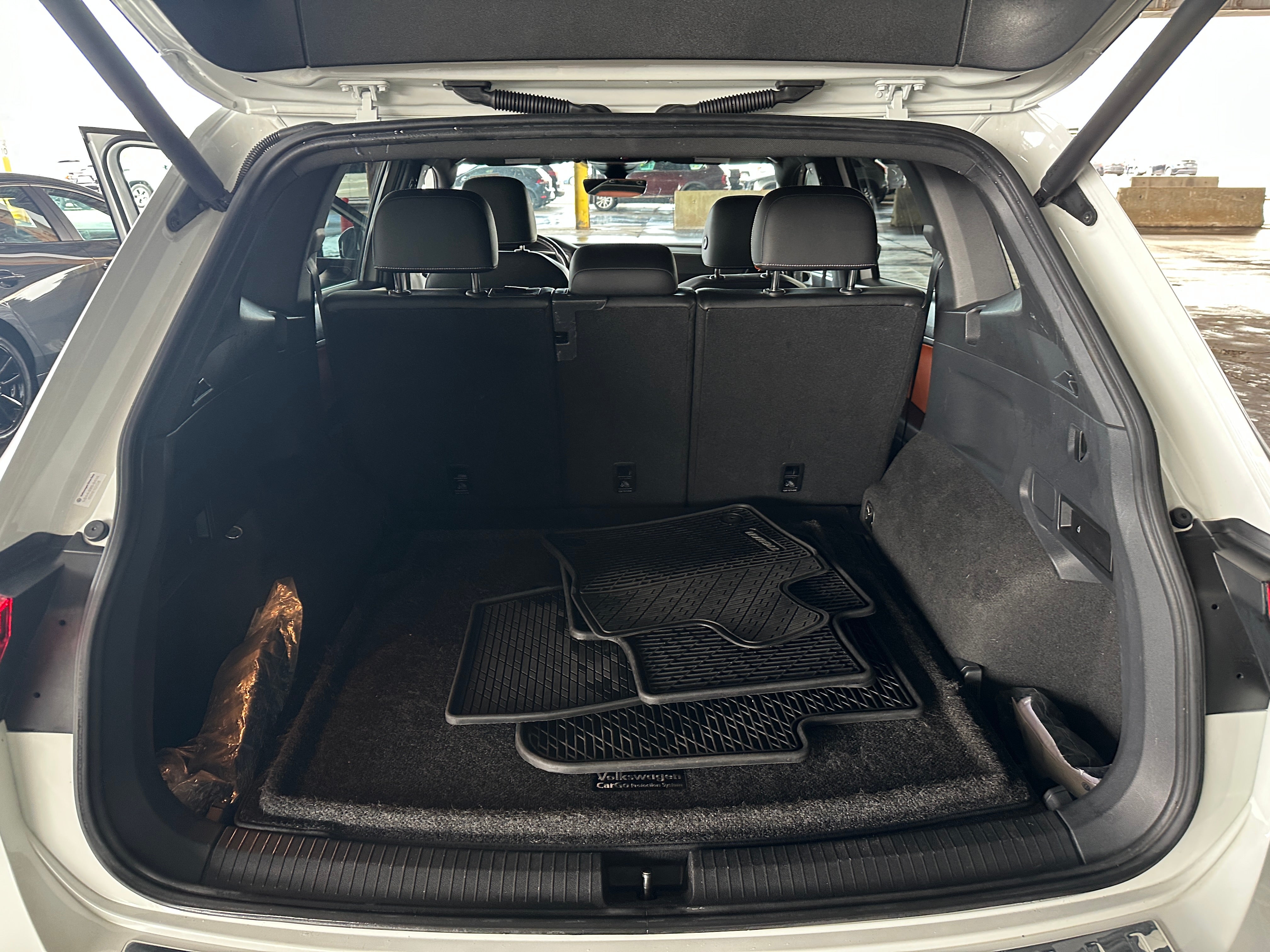 2021 Volkswagen Tiguan SE R-Line 6