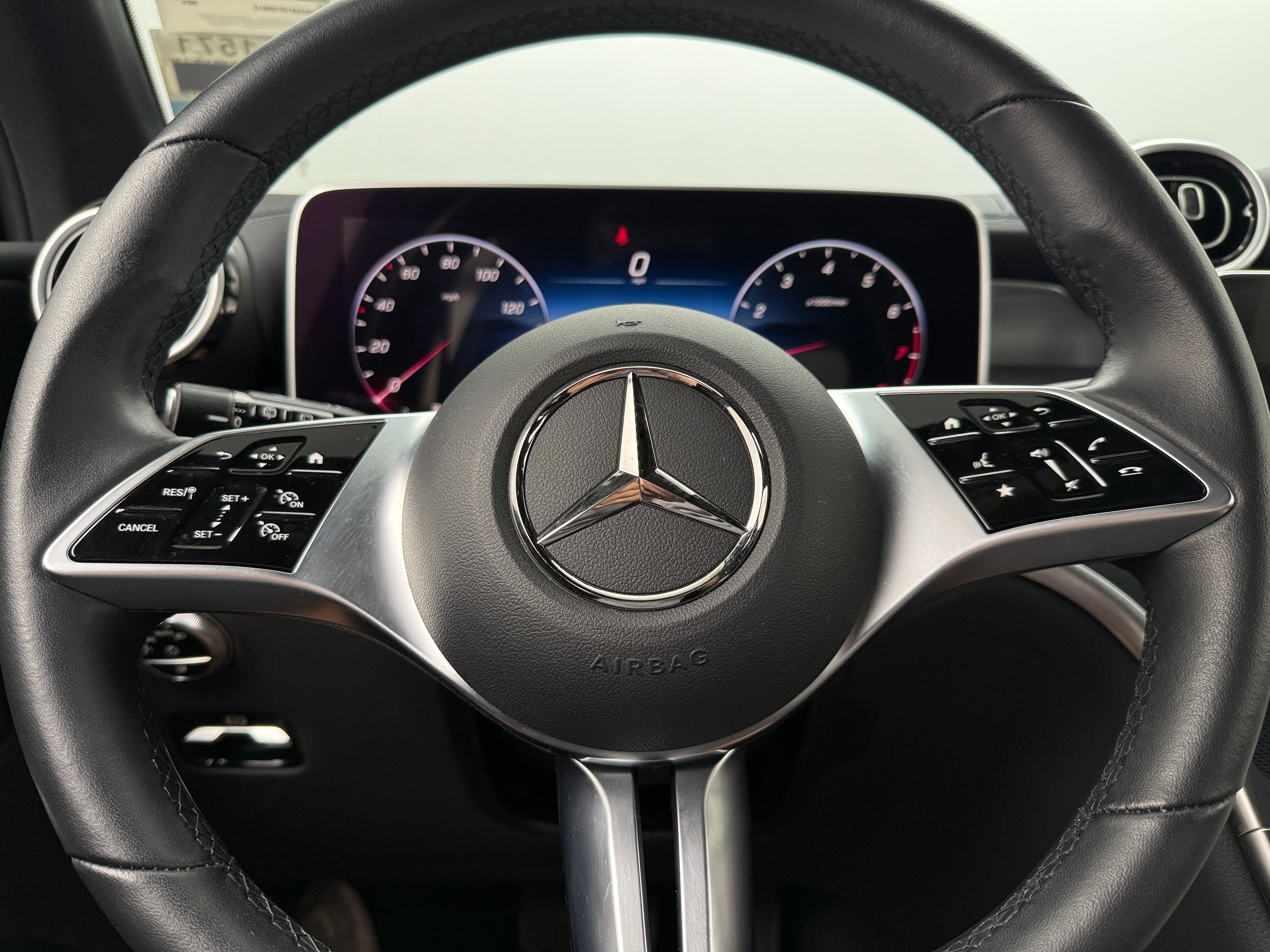 2024 Mercedes-Benz GLC 300 4