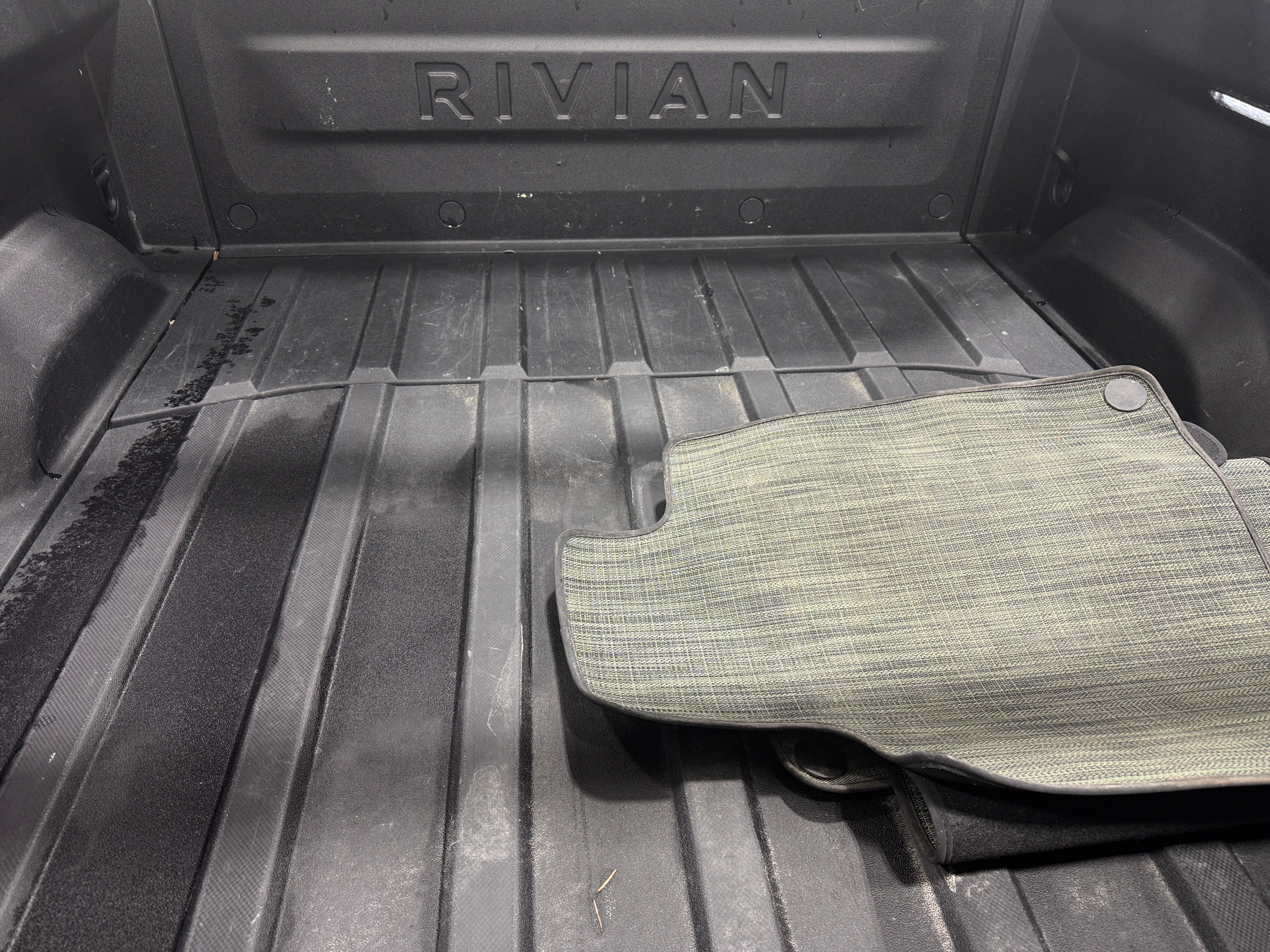 2023 Rivian R1T Adventure 6