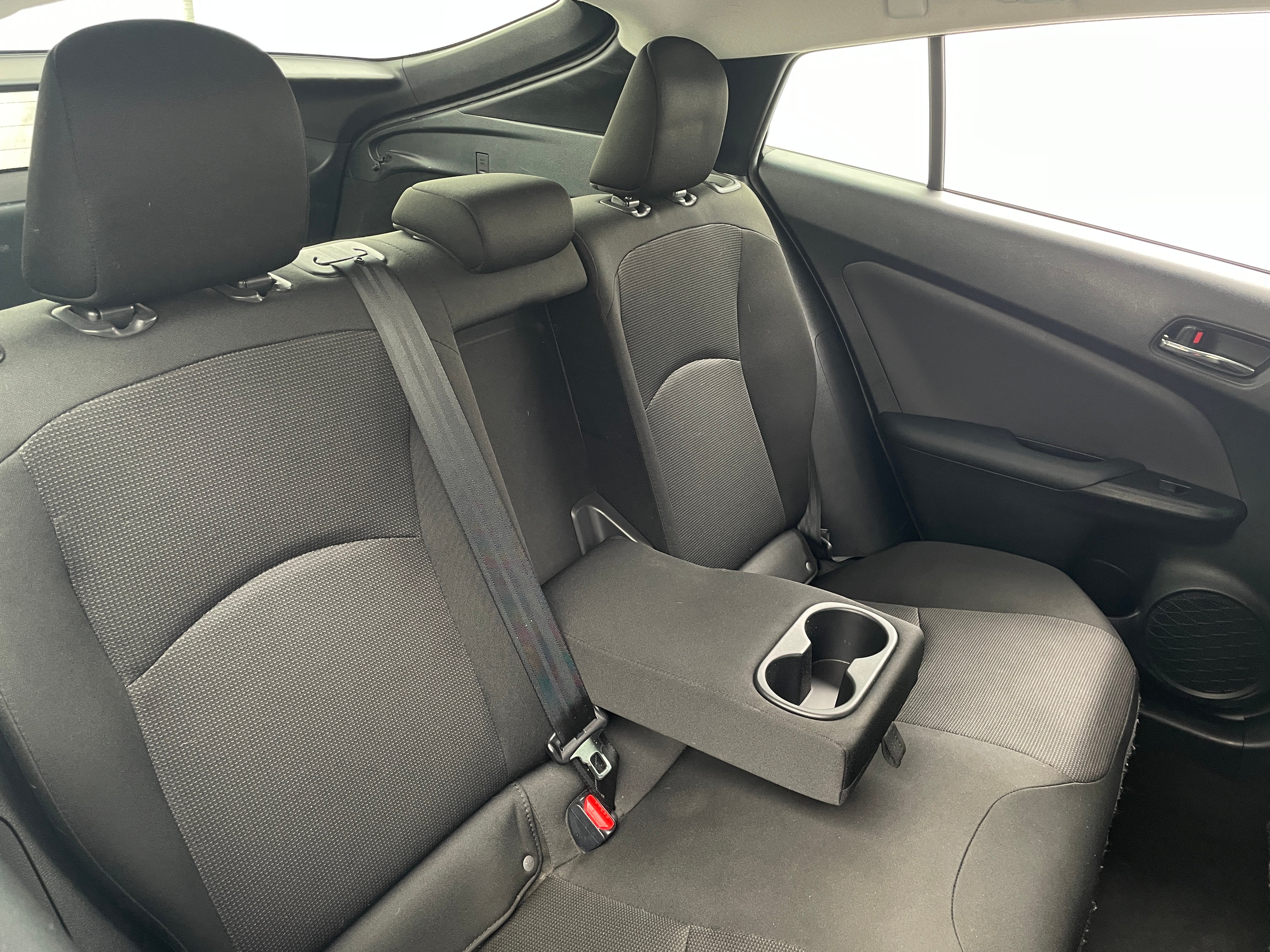 2021 Toyota Prius L Eco 6