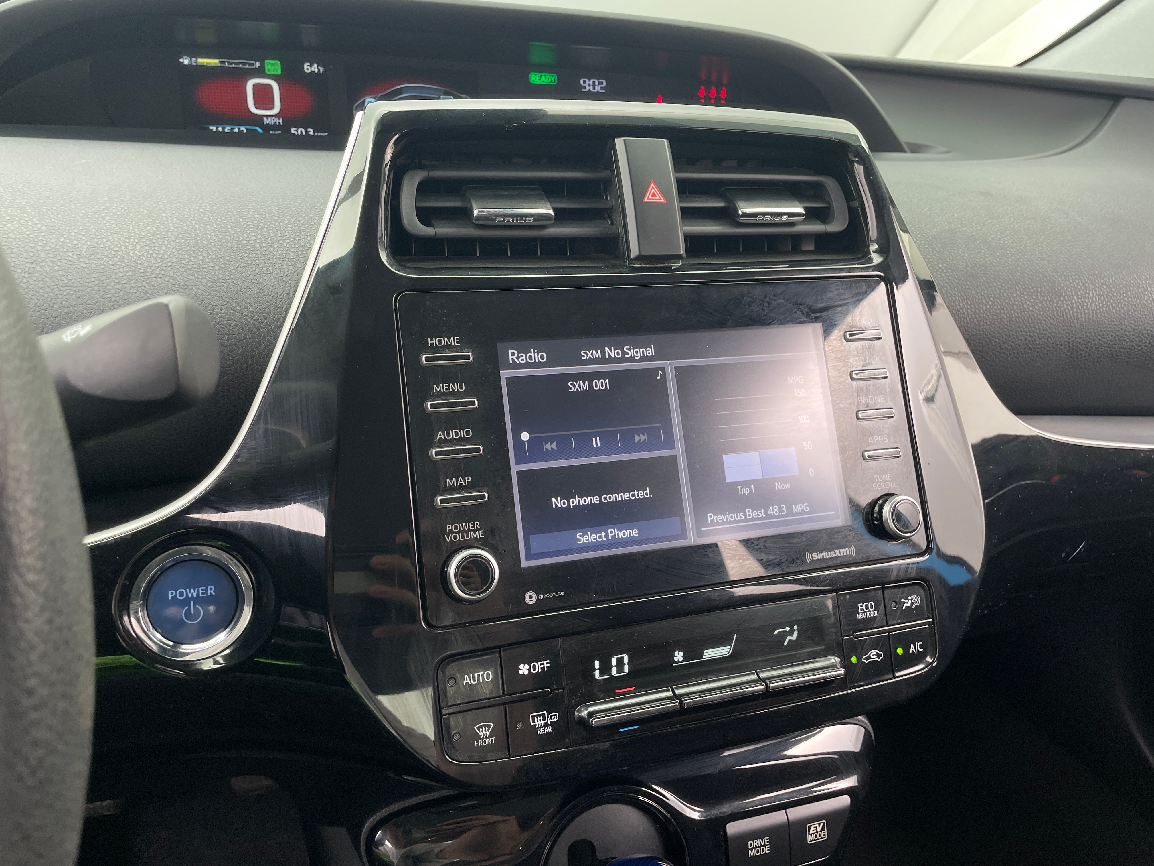 2021 Toyota Prius L Eco 4