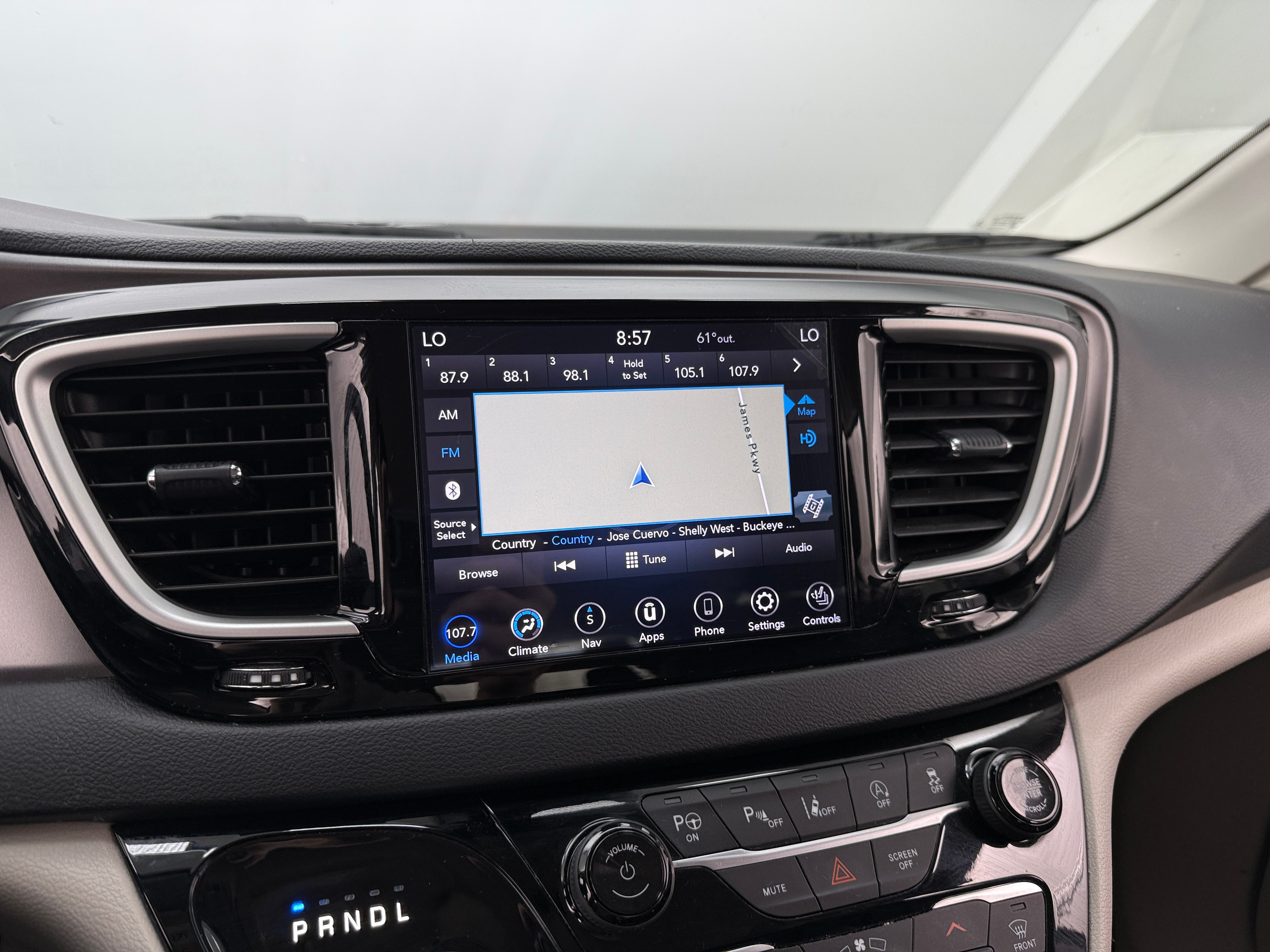 2020 Chrysler Pacifica  3