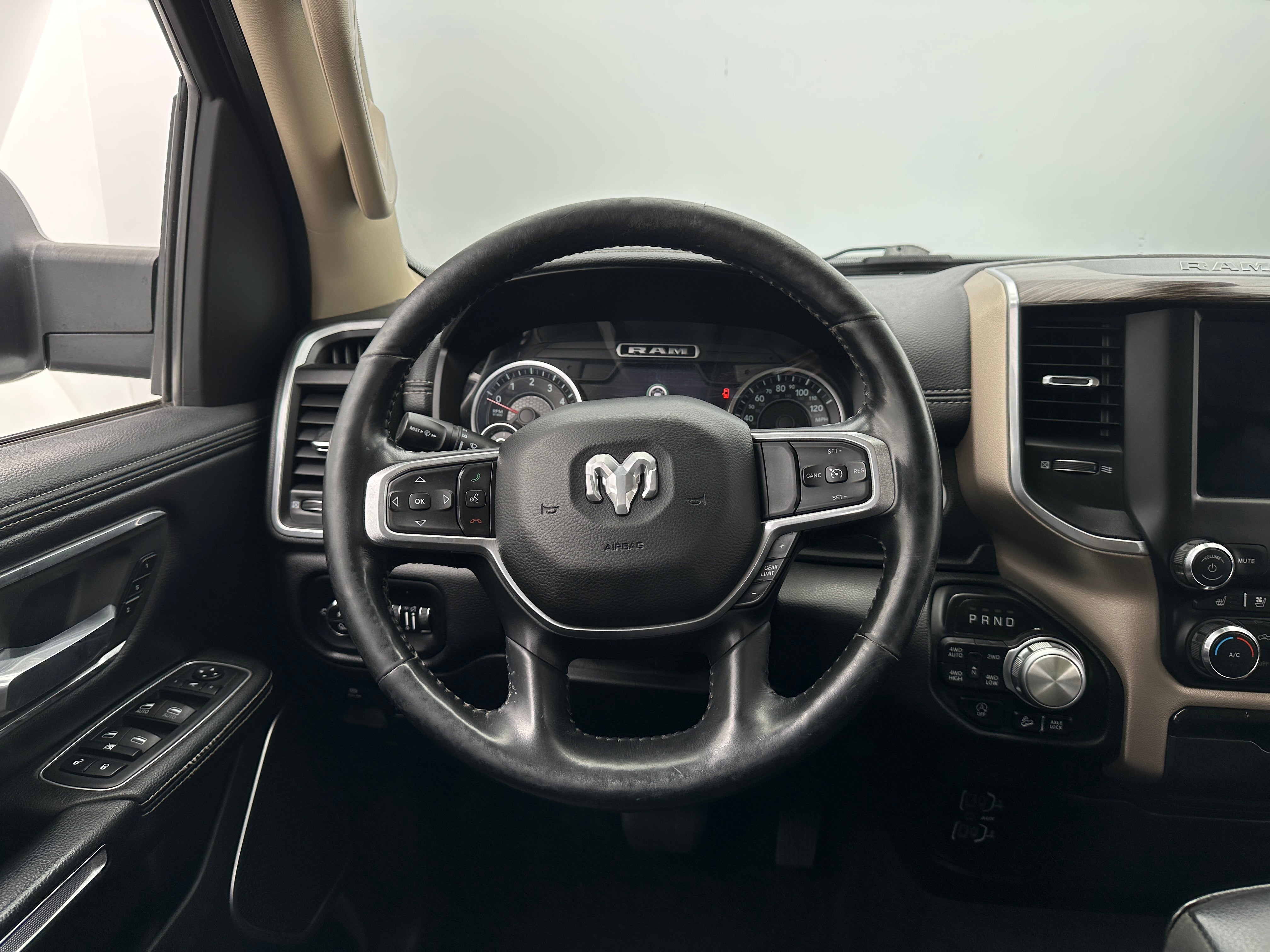 2020 RAM 1500 Laramie 4