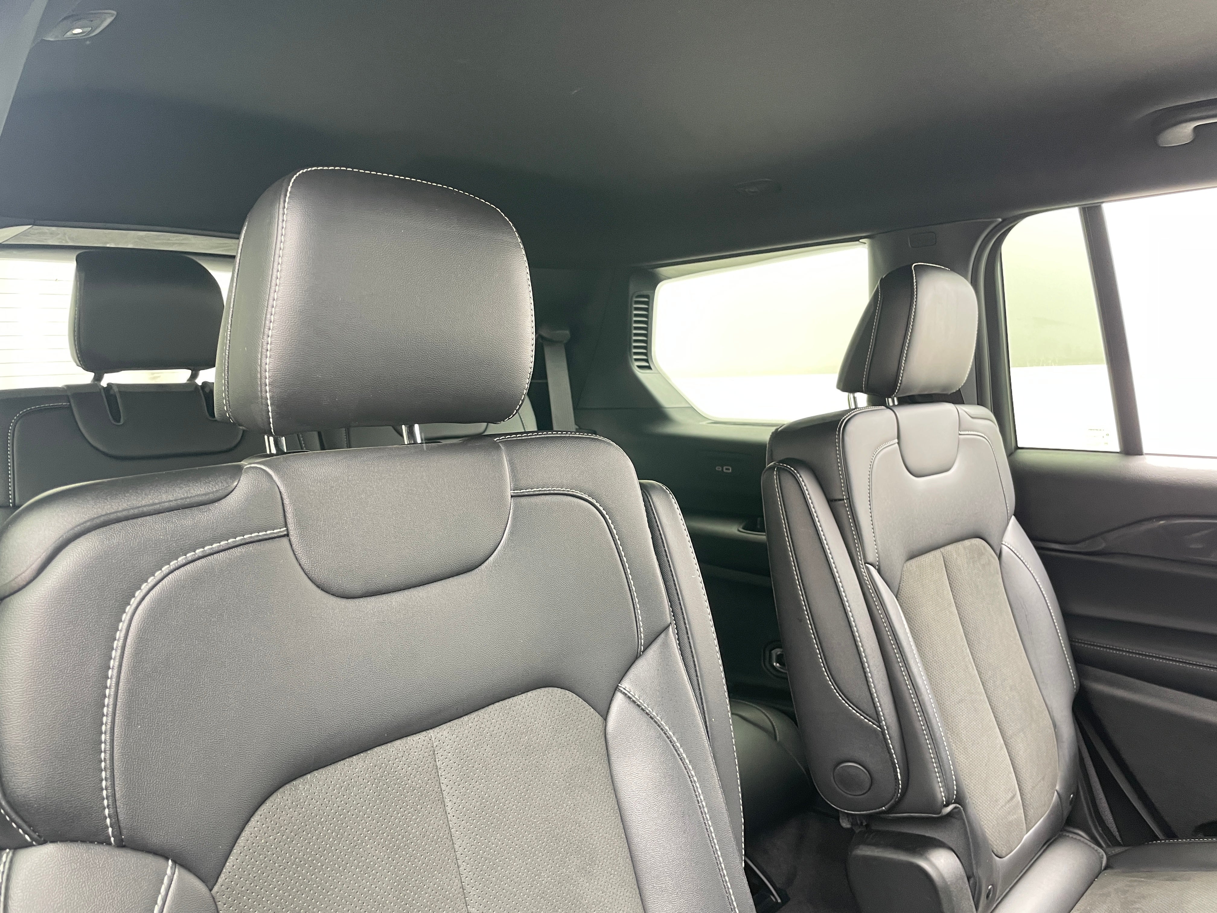 2022 Jeep Grand Cherokee L Altitude 5