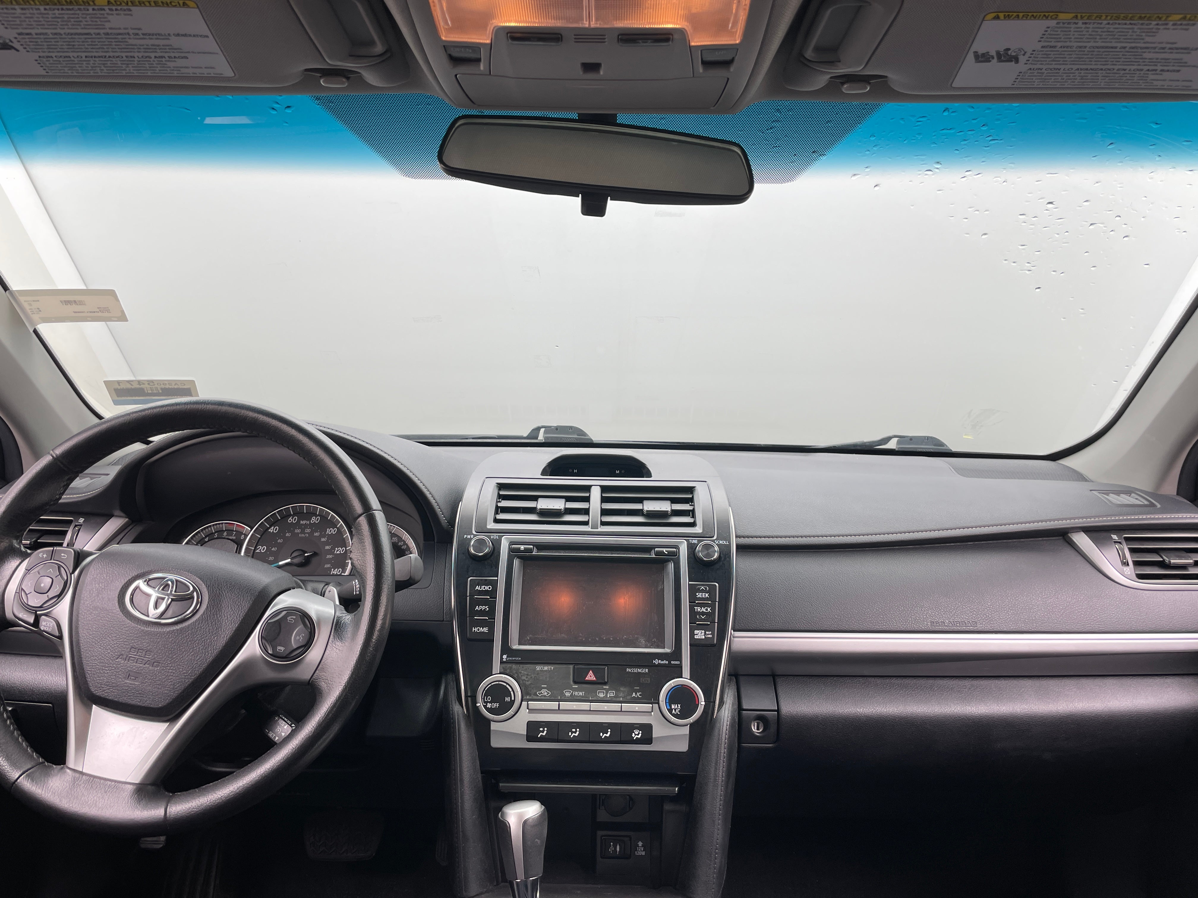 2014 Toyota Camry SE 3