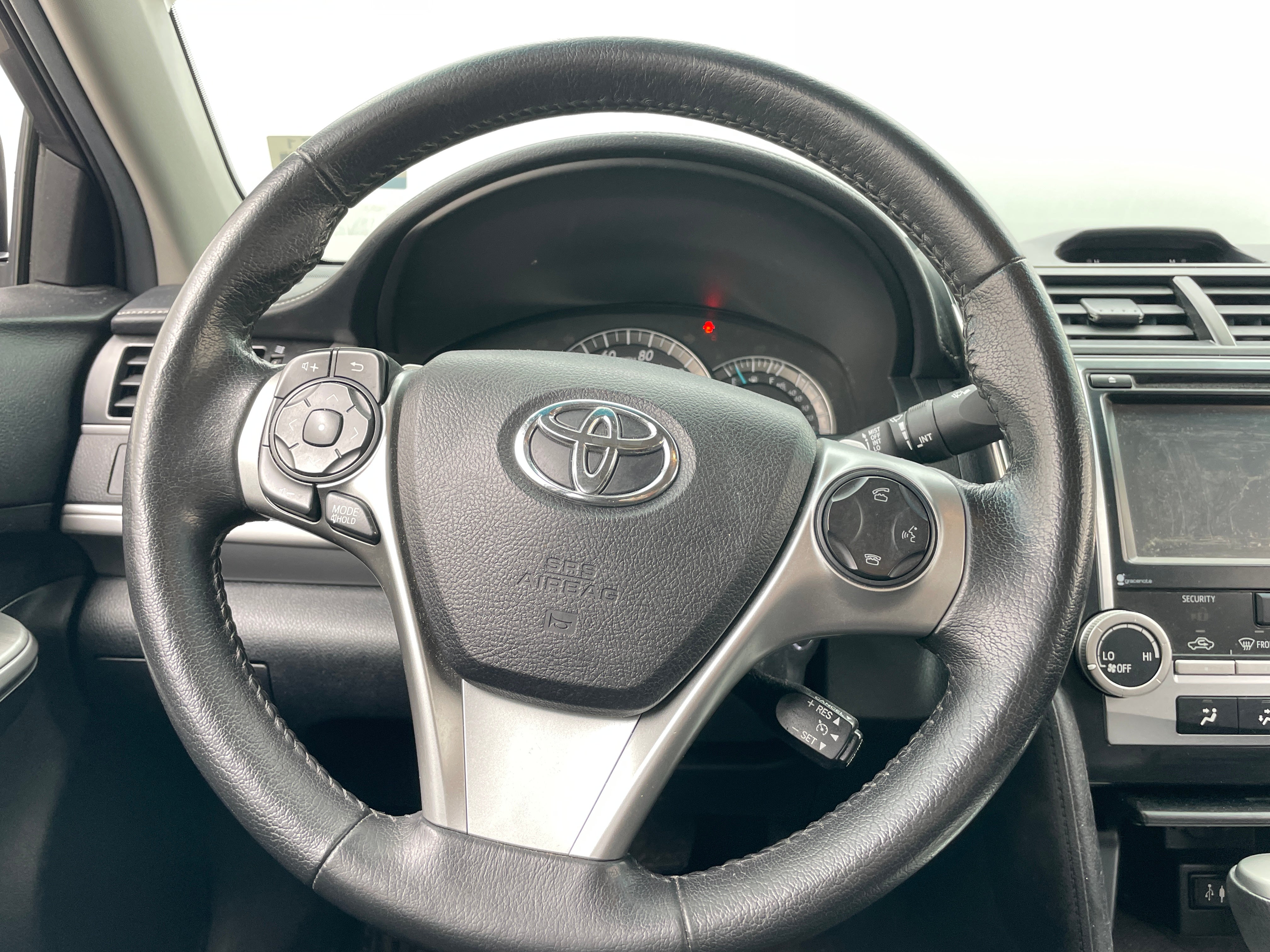2014 Toyota Camry SE 5