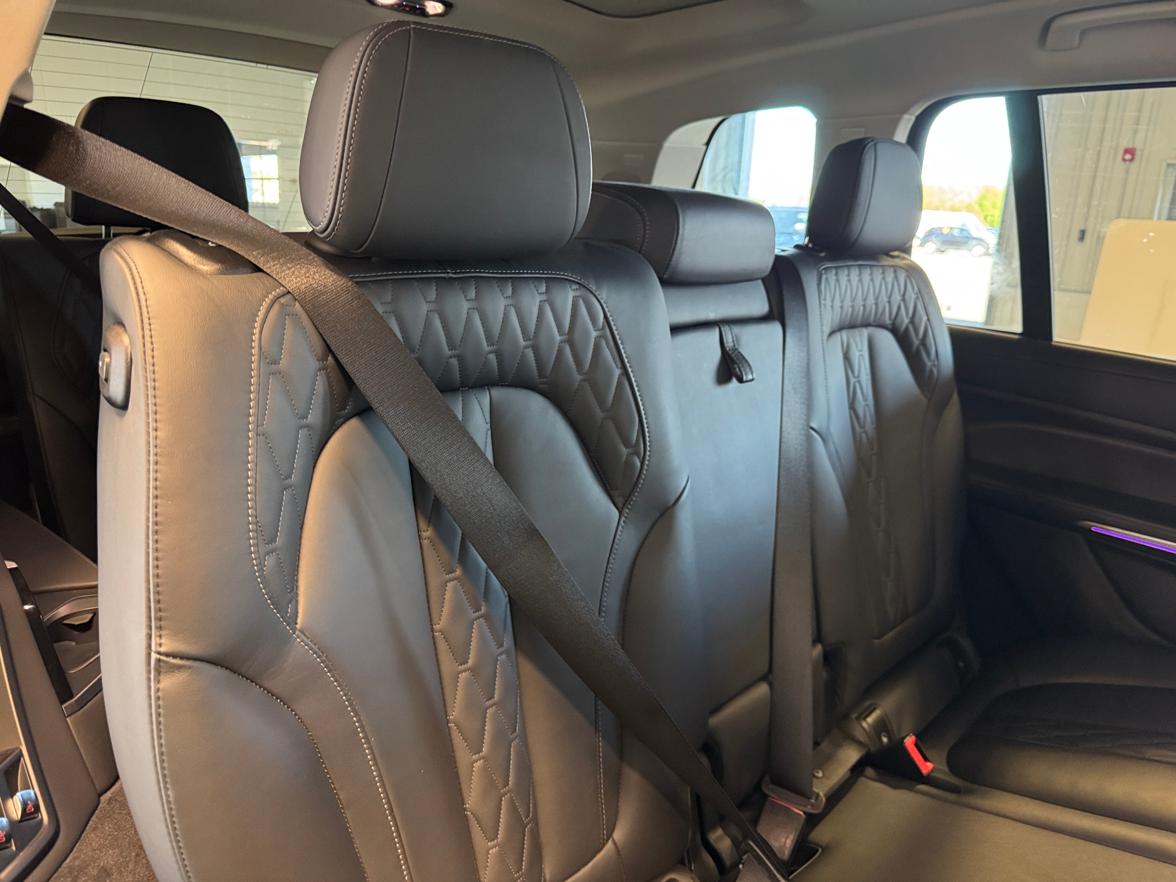 2023 BMW X7 xDrive40i 5