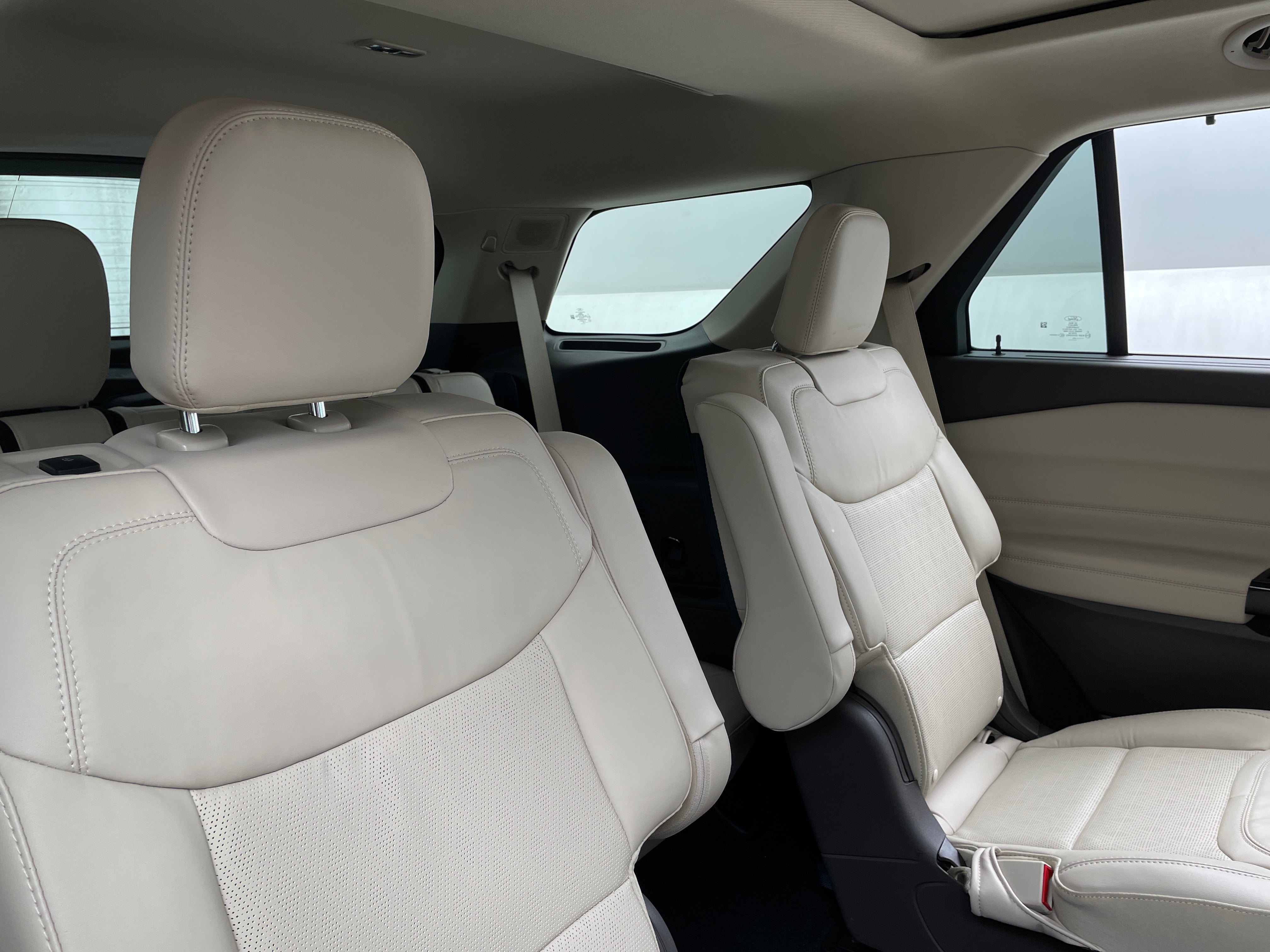 2023 Ford Explorer Platinum 5