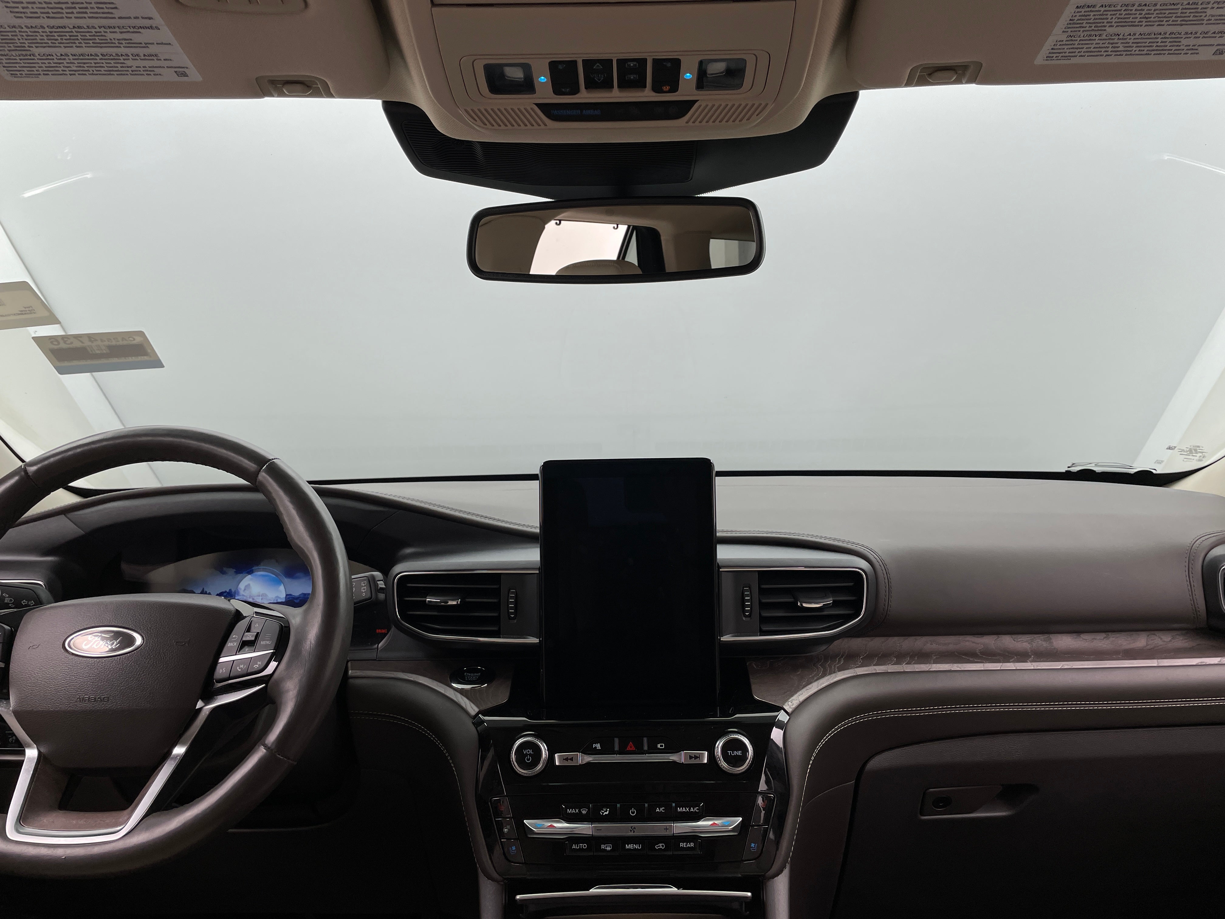 2023 Ford Explorer Platinum 2