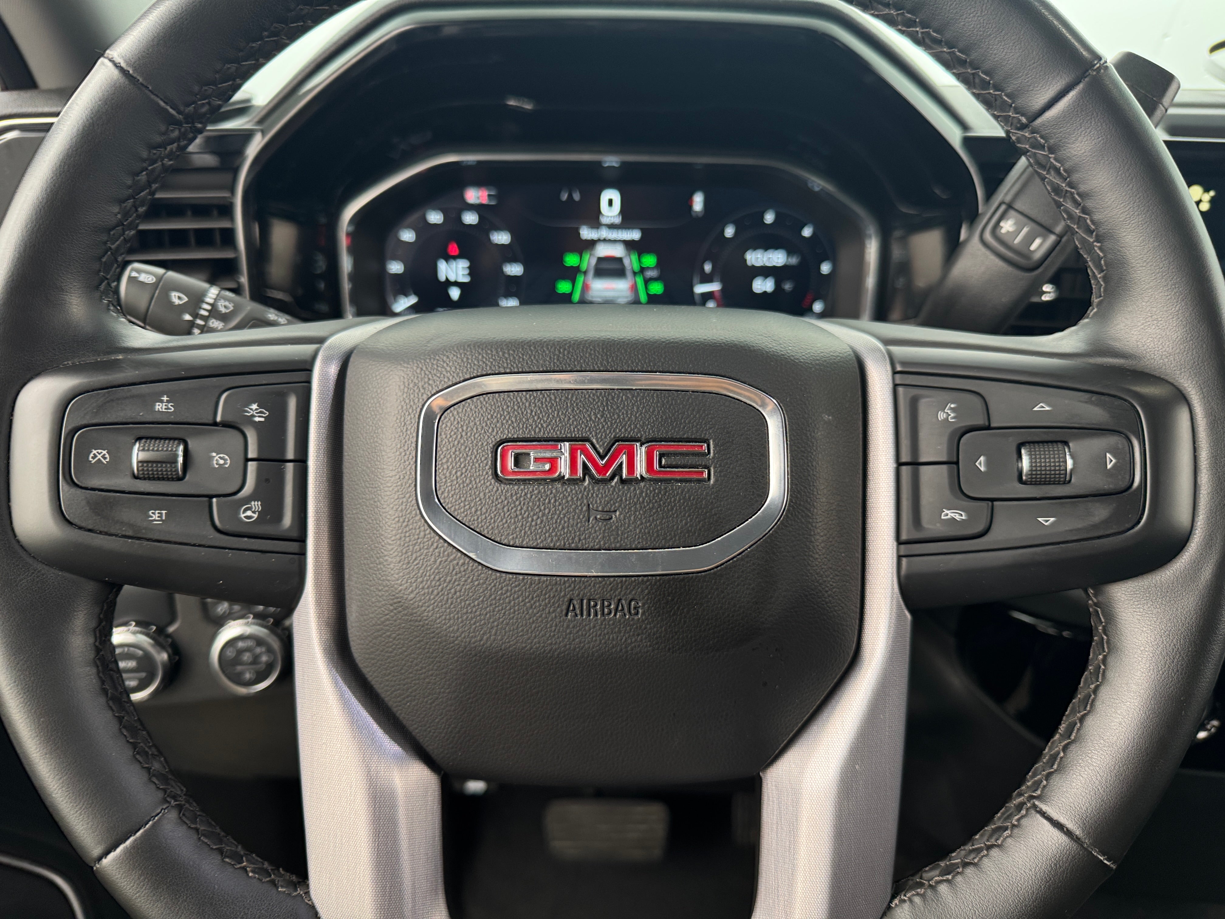 2024 GMC Sierra 1500 SLT 4