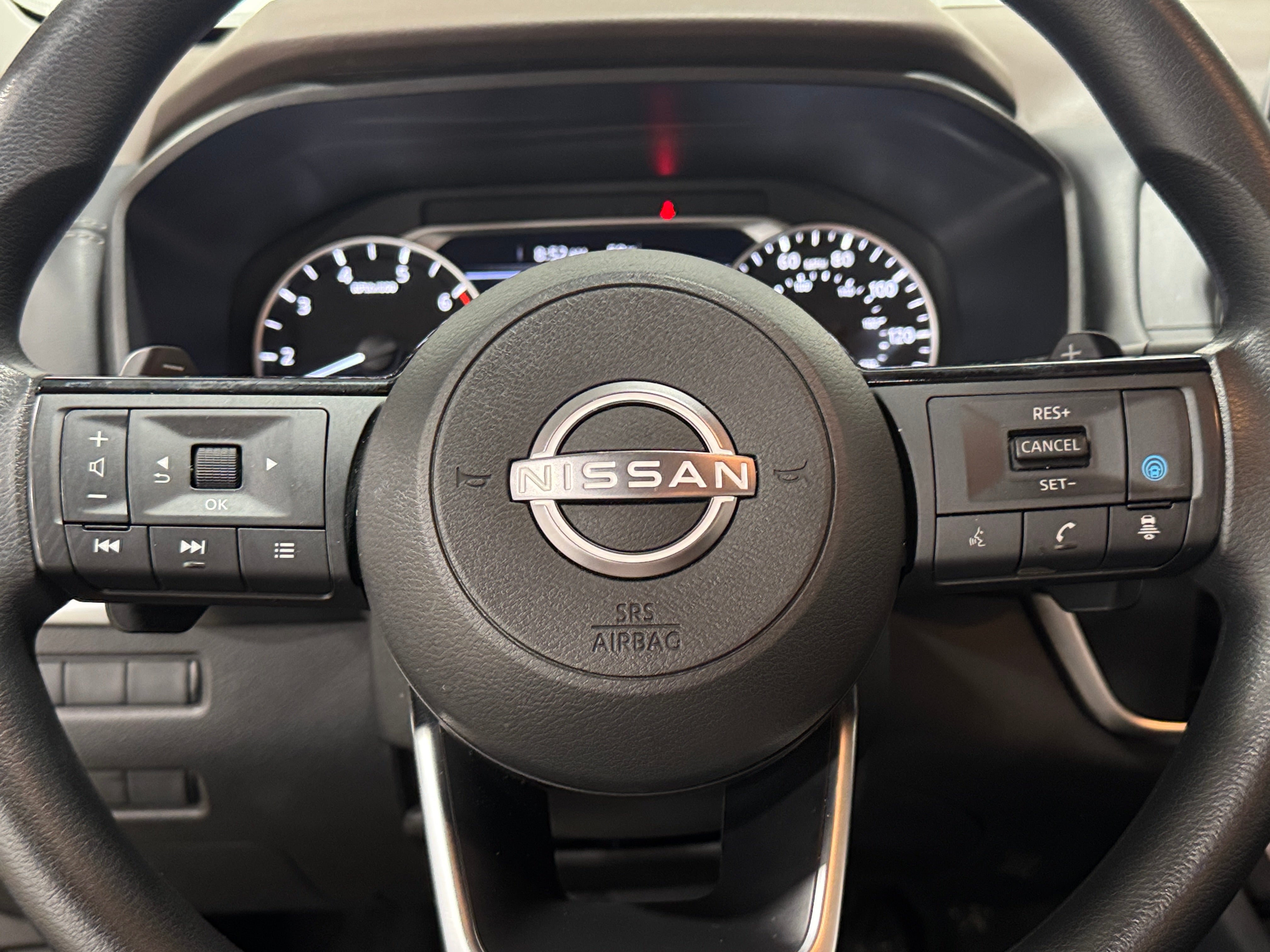 2023 Nissan Rogue SV 5