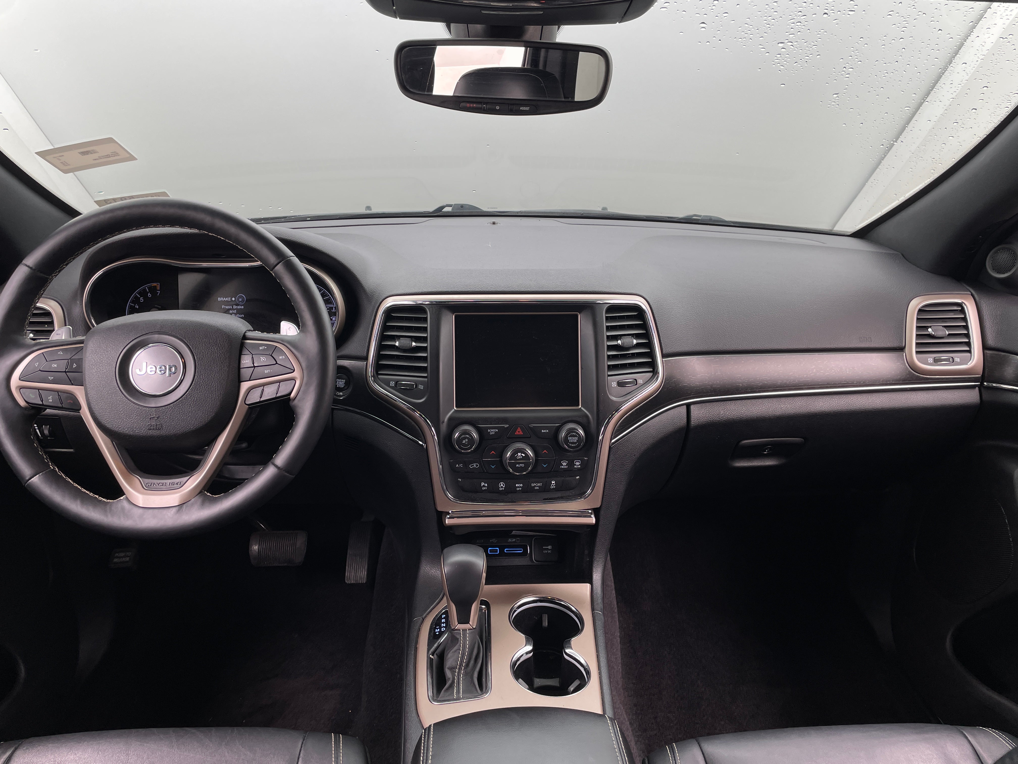 2017 Jeep Grand Cherokee Limited Edition 2
