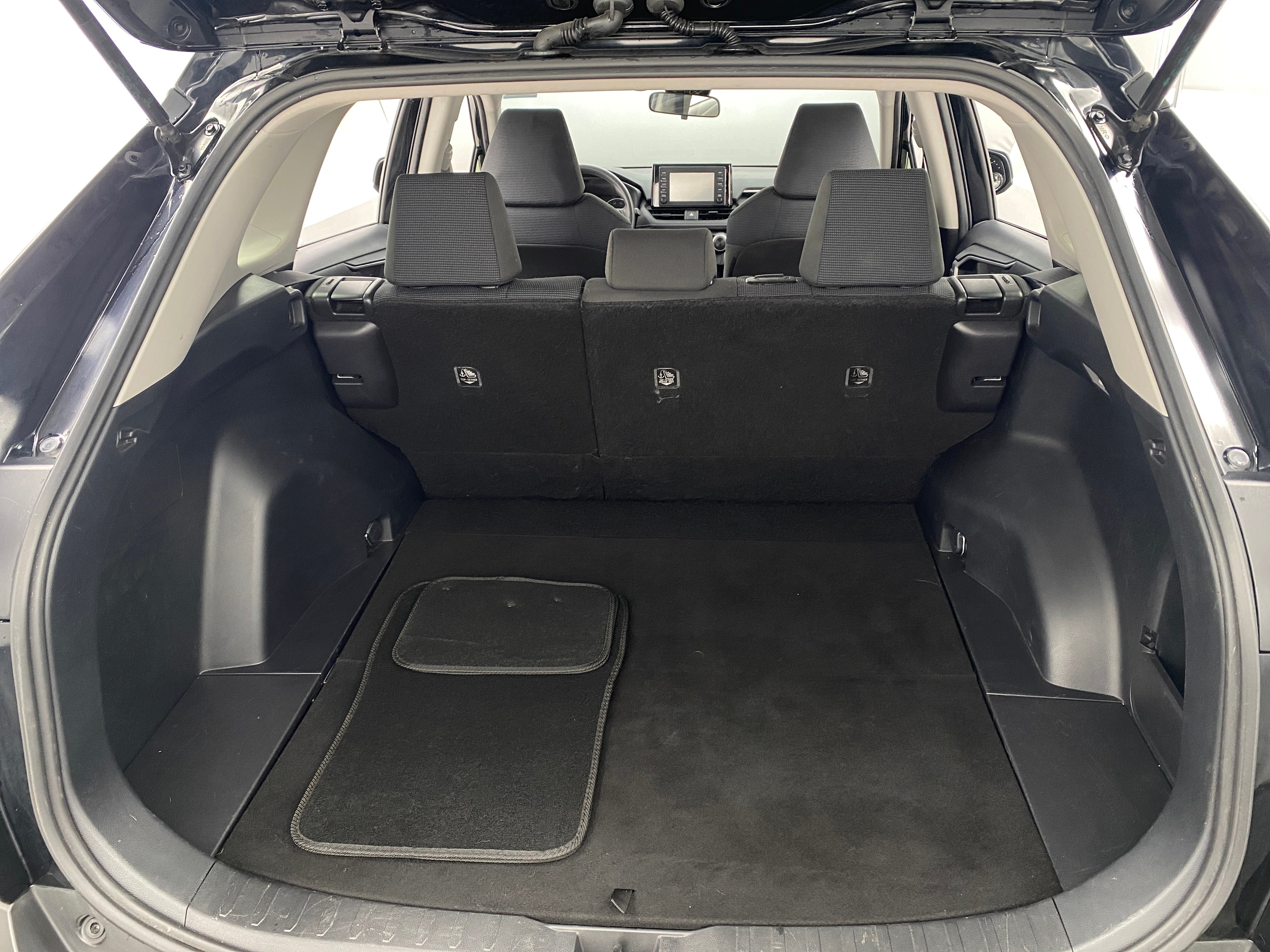2019 Toyota RAV4 LE 7
