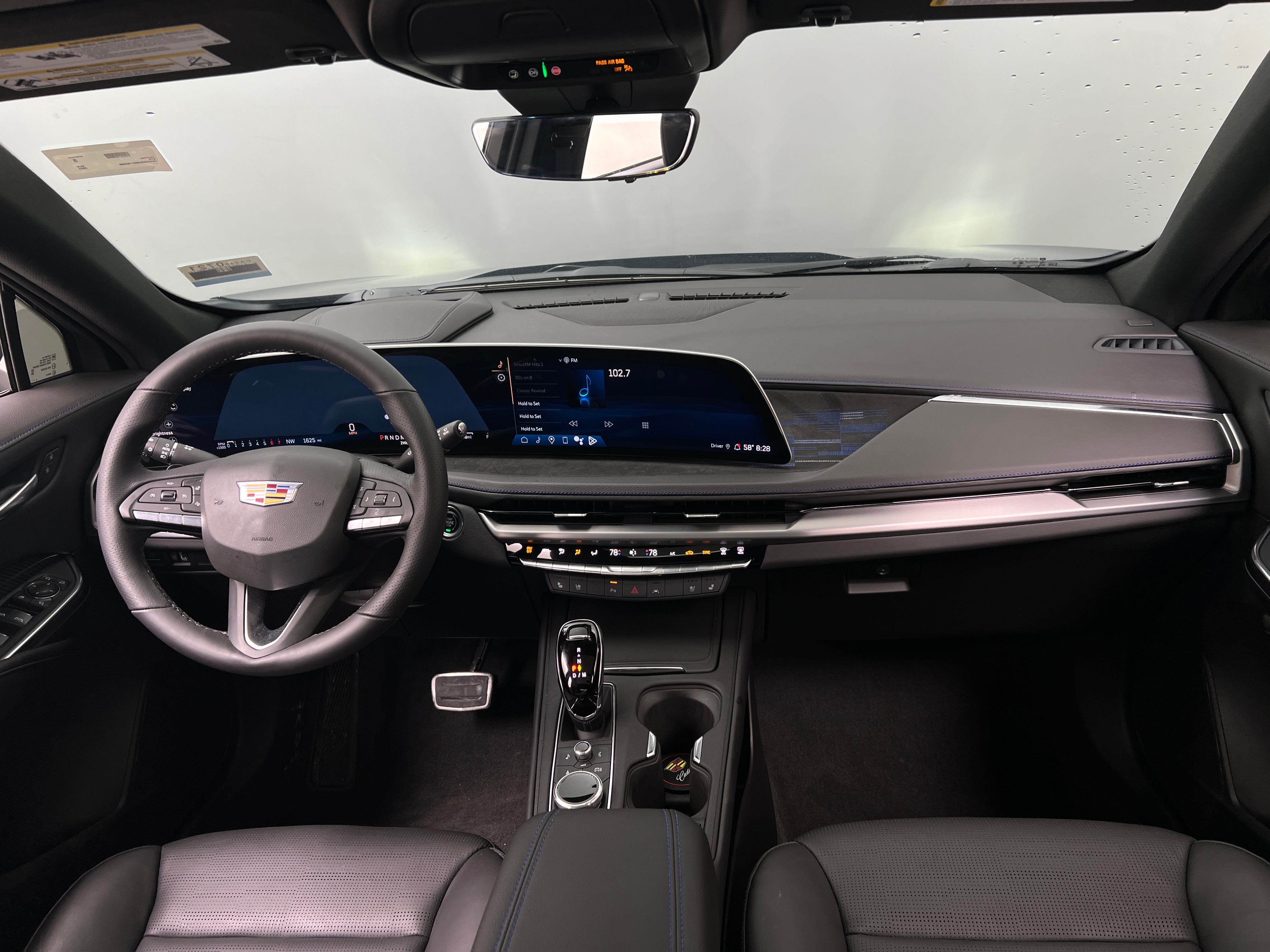 2024 Cadillac XT4 Sport 2