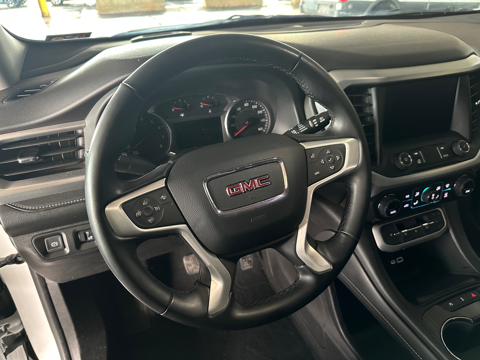 Thumbnail: 2023 GMC Acadia - 4